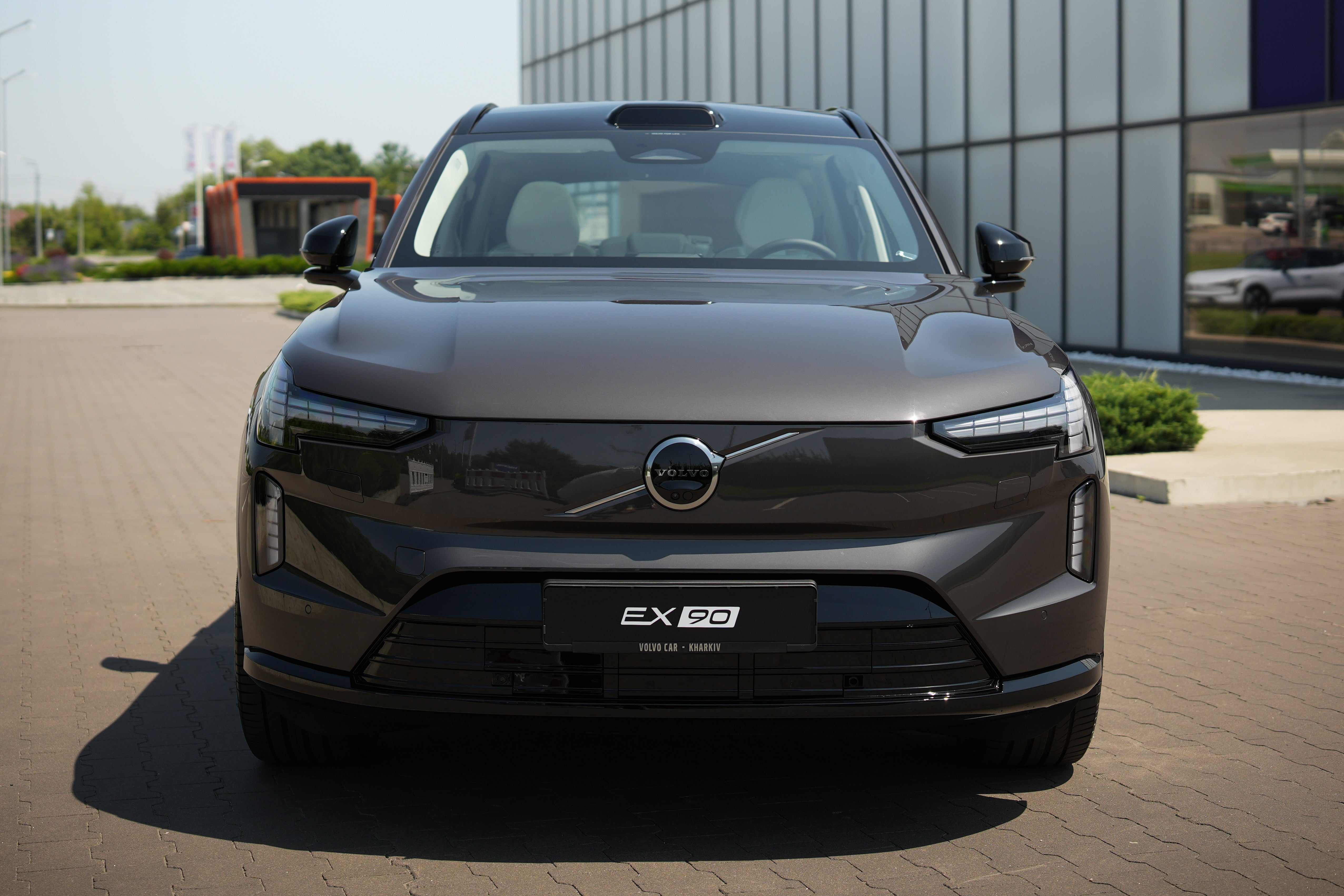Volvo EX90 Ultra Platinum Grey 2025