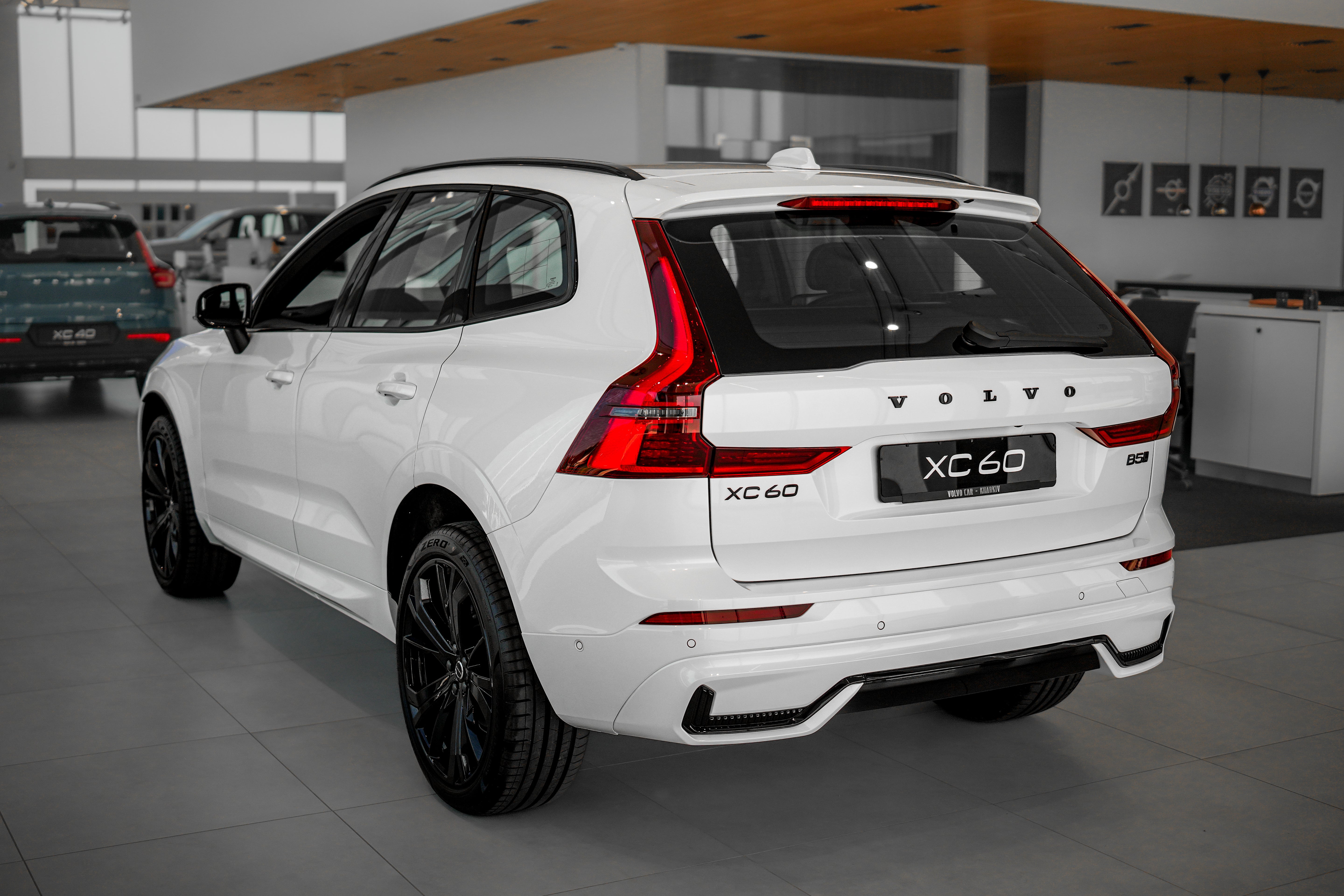 Volvo XC60 2025 B5 Plus Black Edition