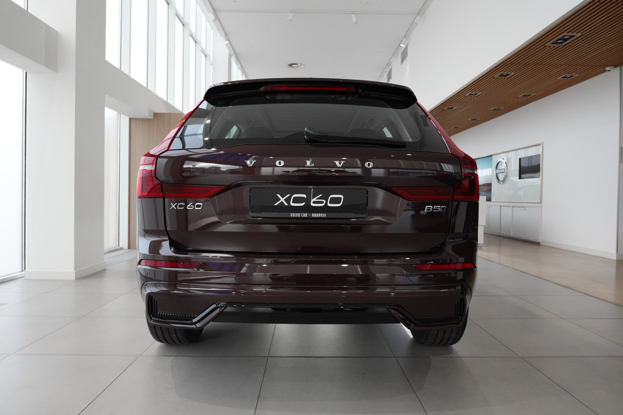 Volvo XC60 2025 B5 Ultra Dark Mulberry