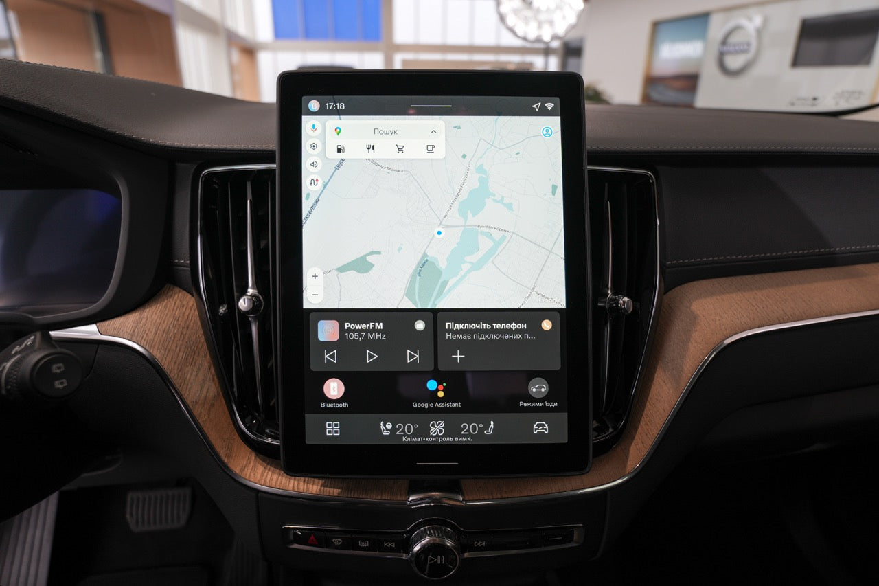 Volvo XC60 2025 B5 Ultra Dark Mulberry