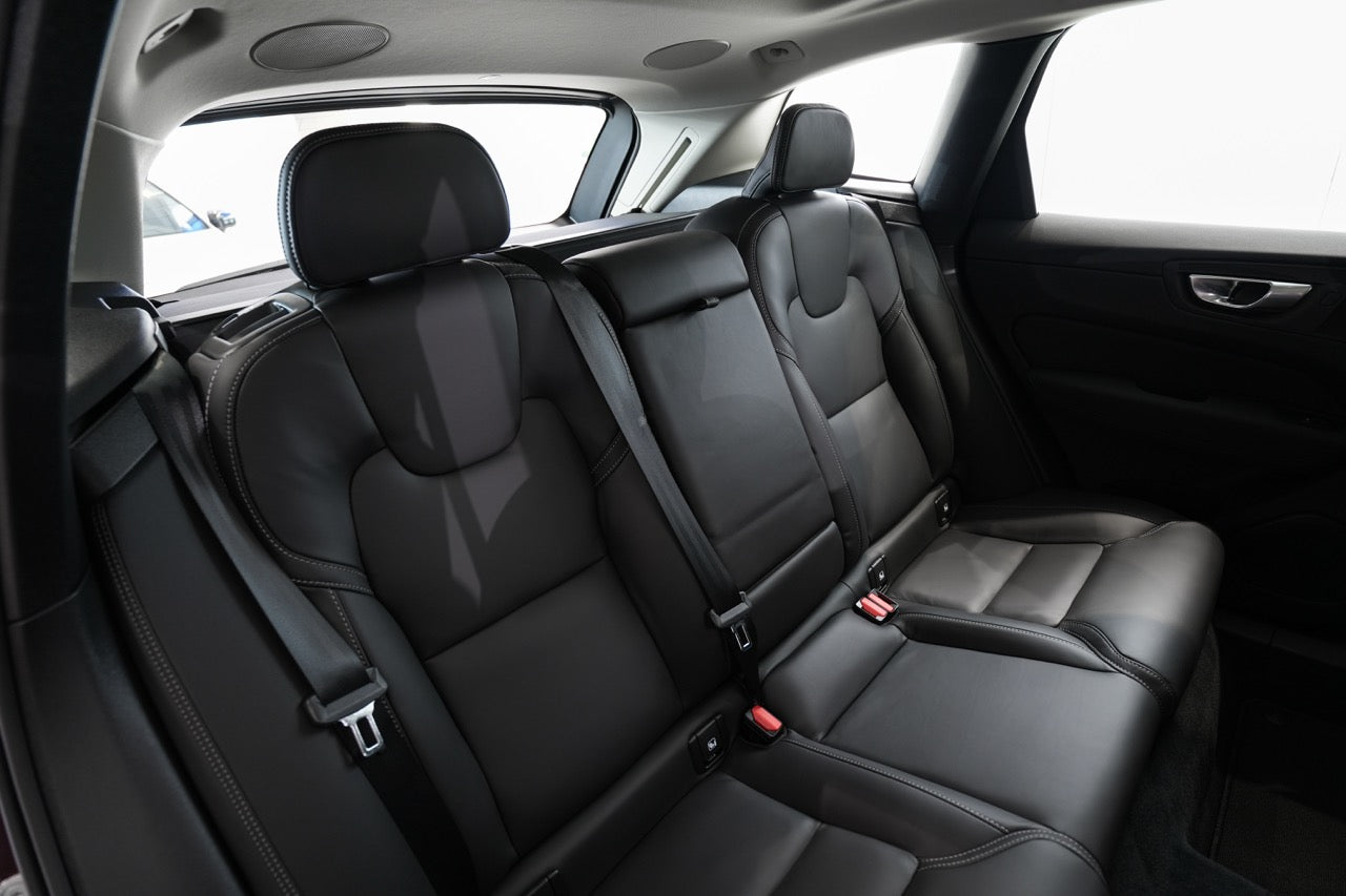 Volvo XC60 2025 B5 Ultra Dark Mulberry