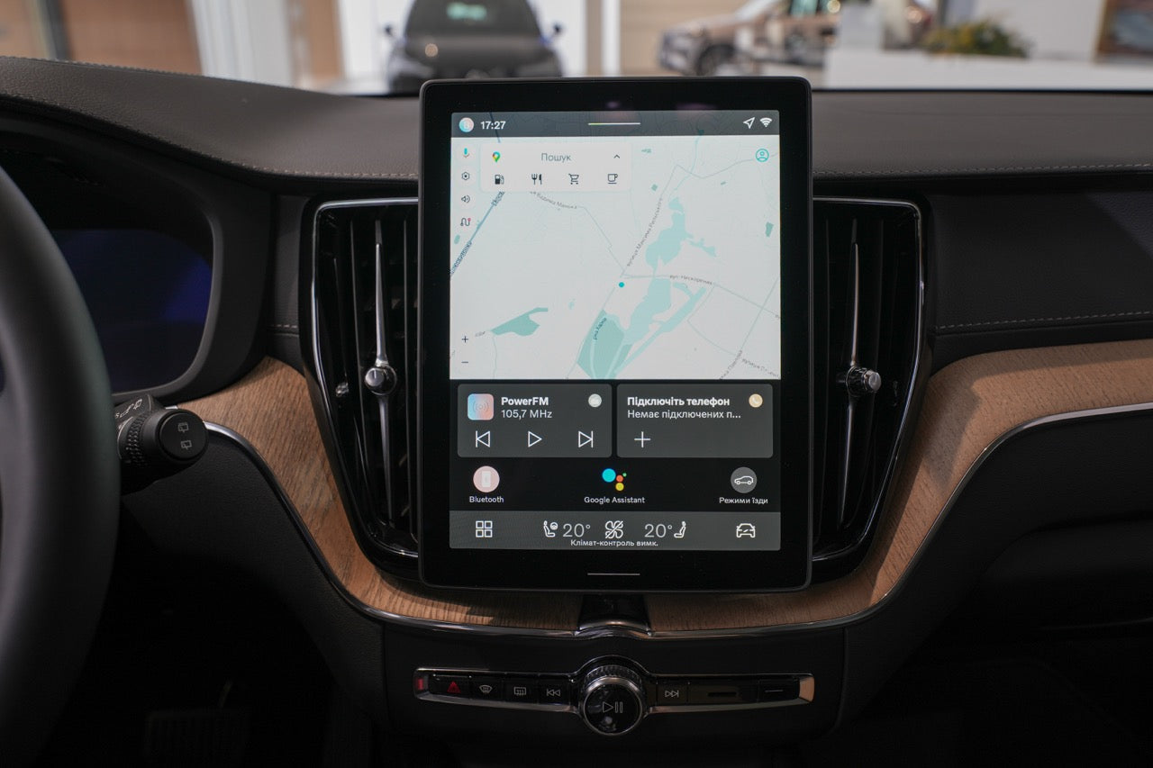 Volvo XC60 2025 B5 Ultra Dark Mulberry