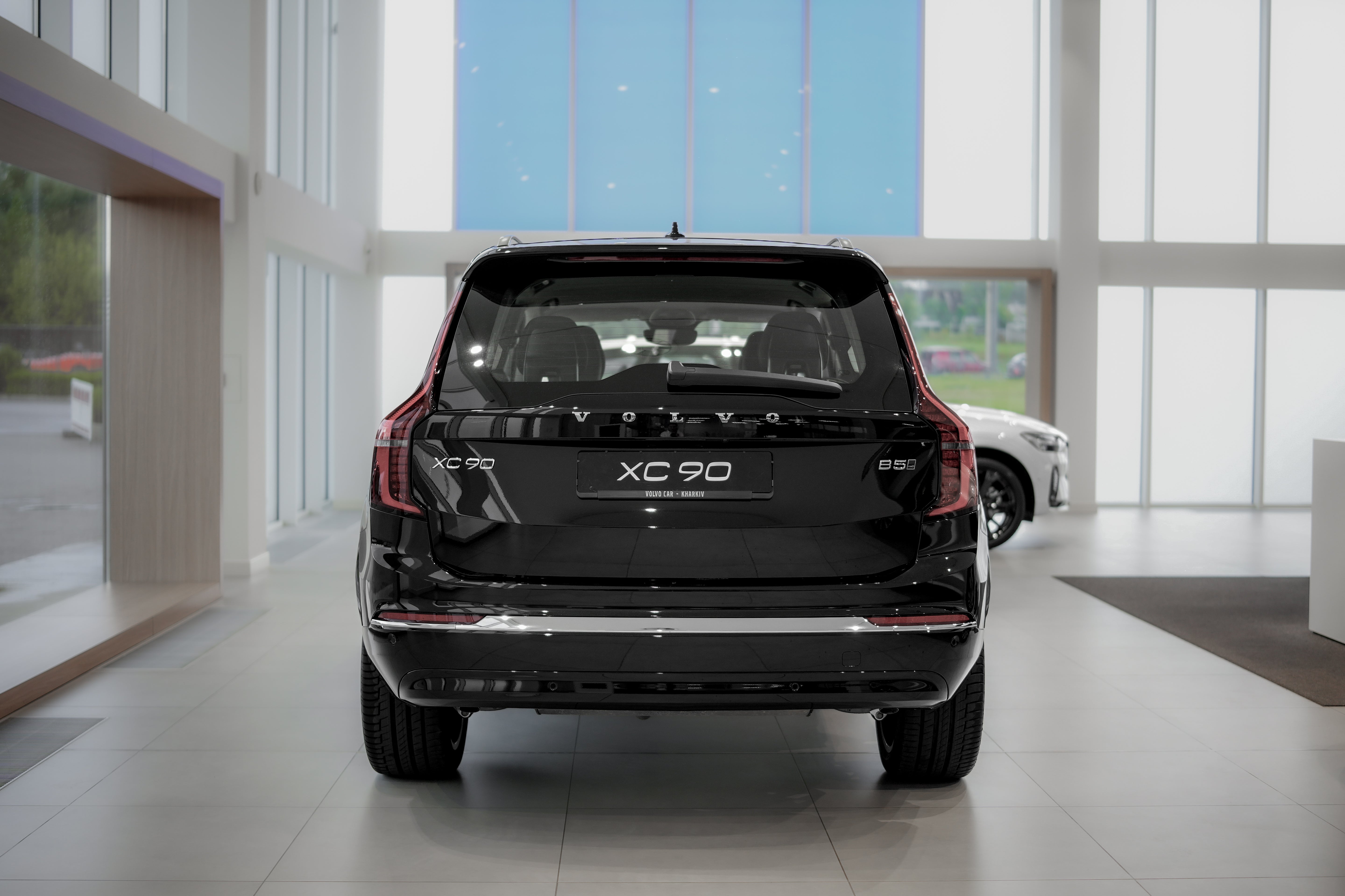 Volvo XC90 B5 Plus Bright Onyx Black
