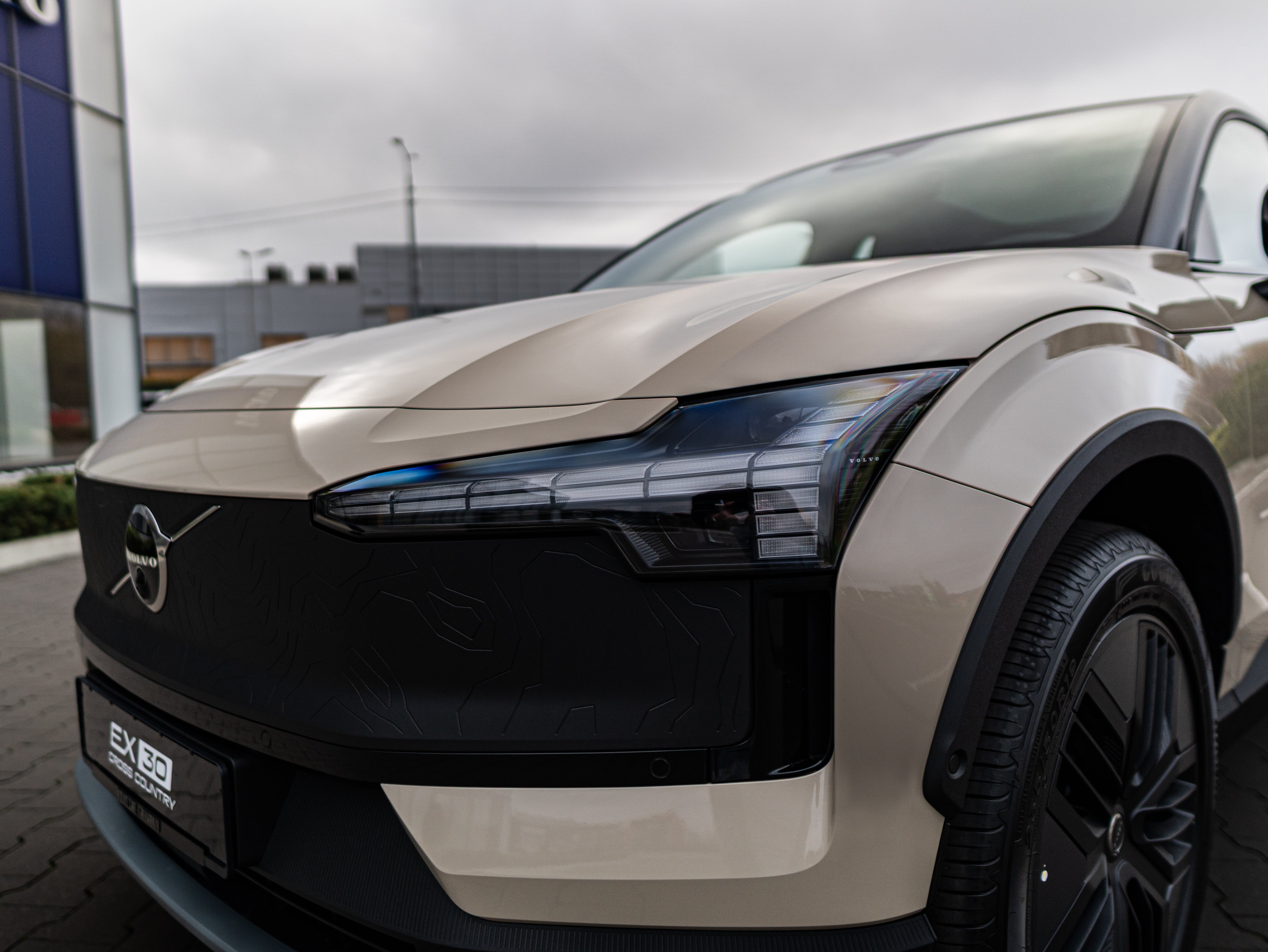 Volvo EX30 Cross Country Ultra - Sand Dune