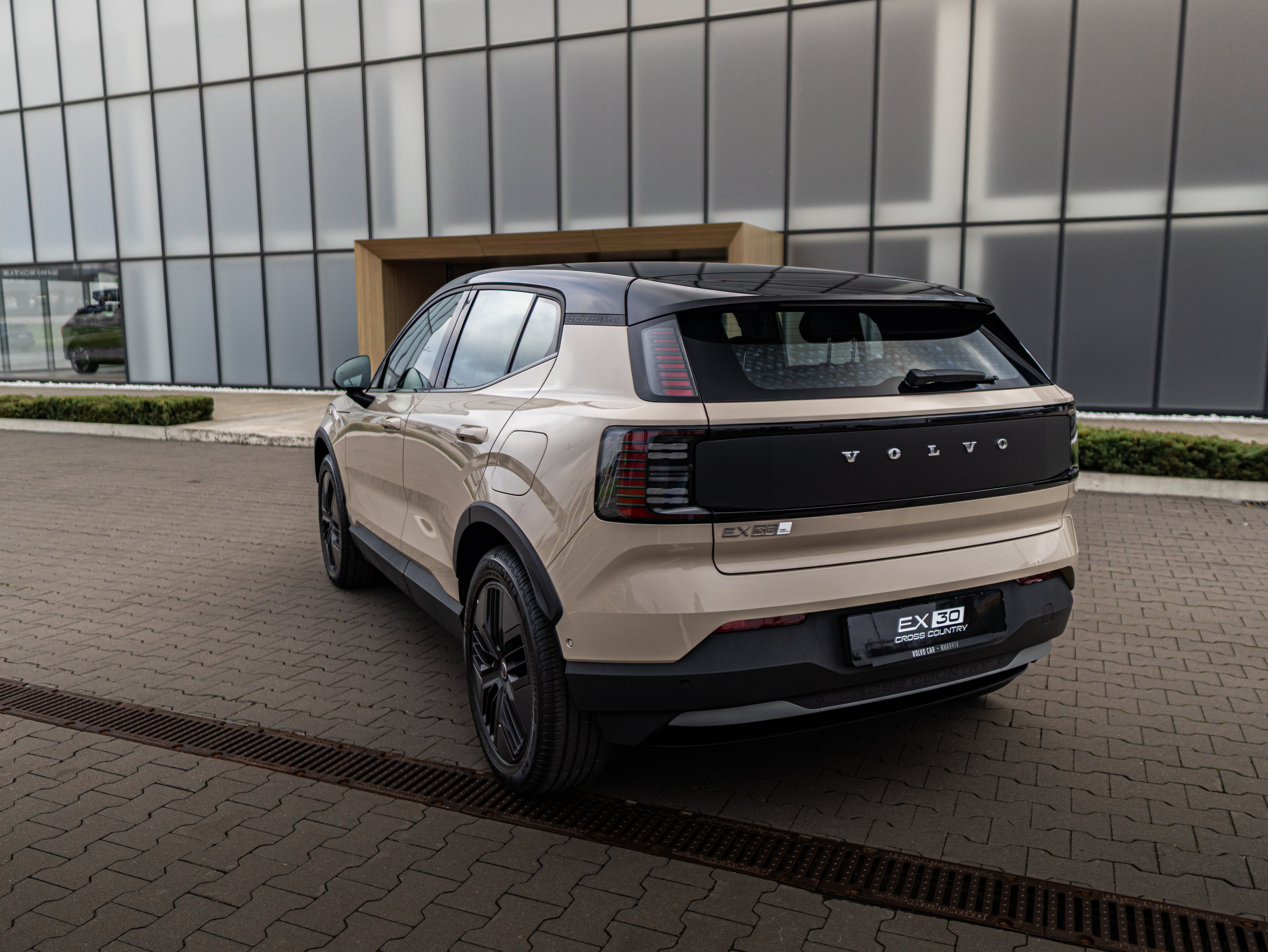 Volvo EX30 Cross Country Ultra - Sand Dune