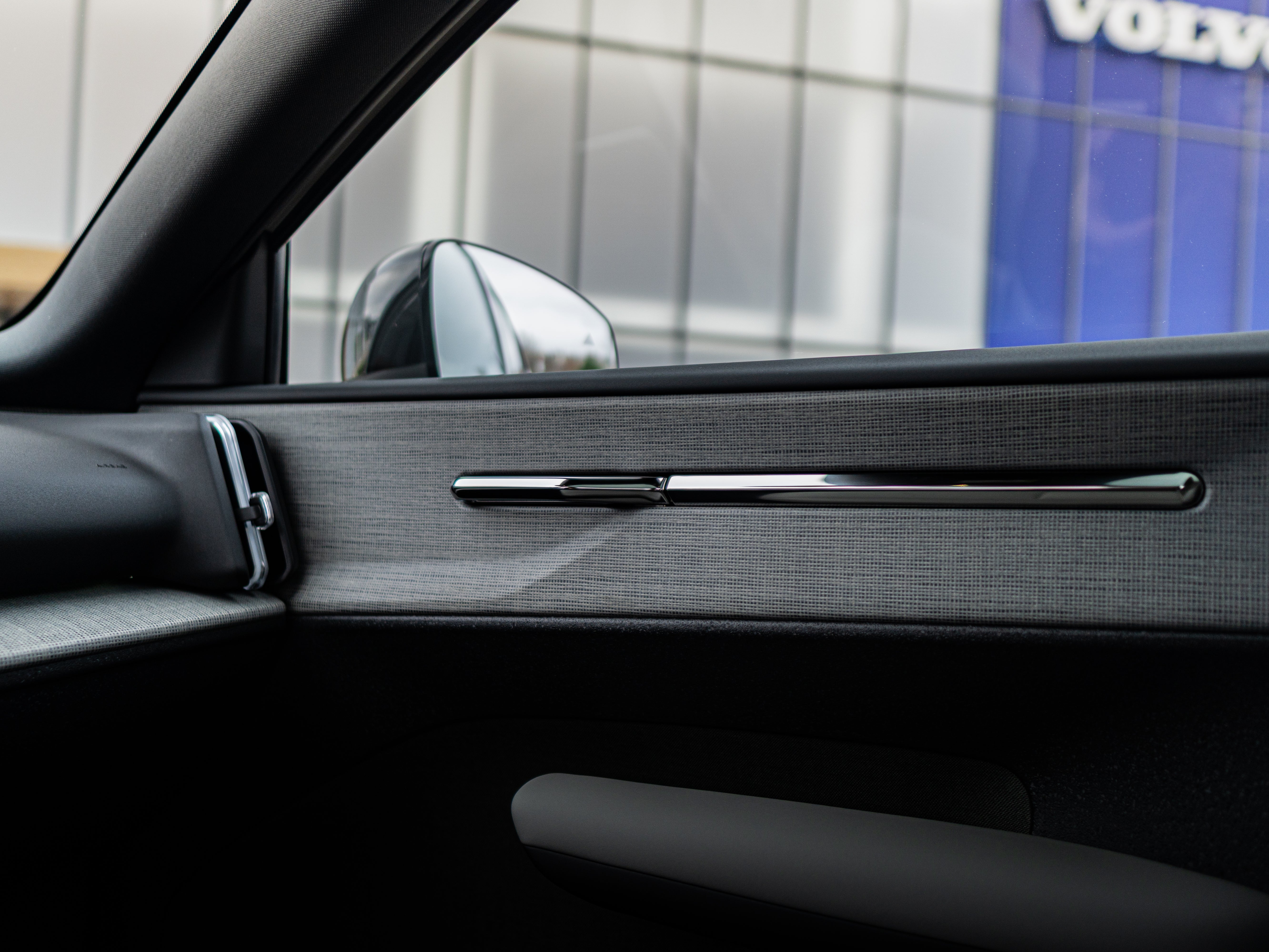 Volvo EX30 Cross Country Ultra - Sand Dune