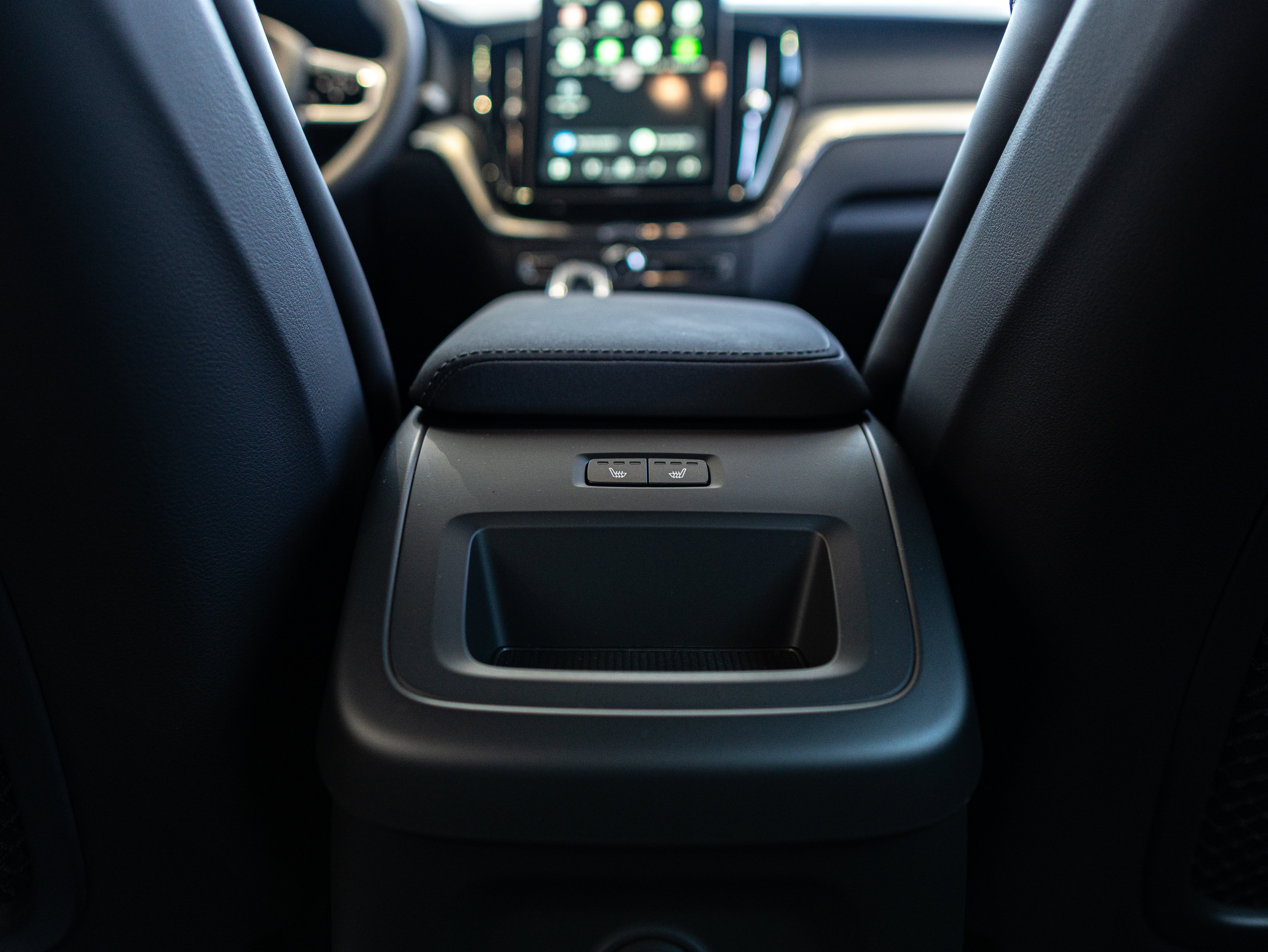 Volvo XC60 T8 Plus Black Edition Crystal White - Charcoal/Leabr3/Charc/Spo