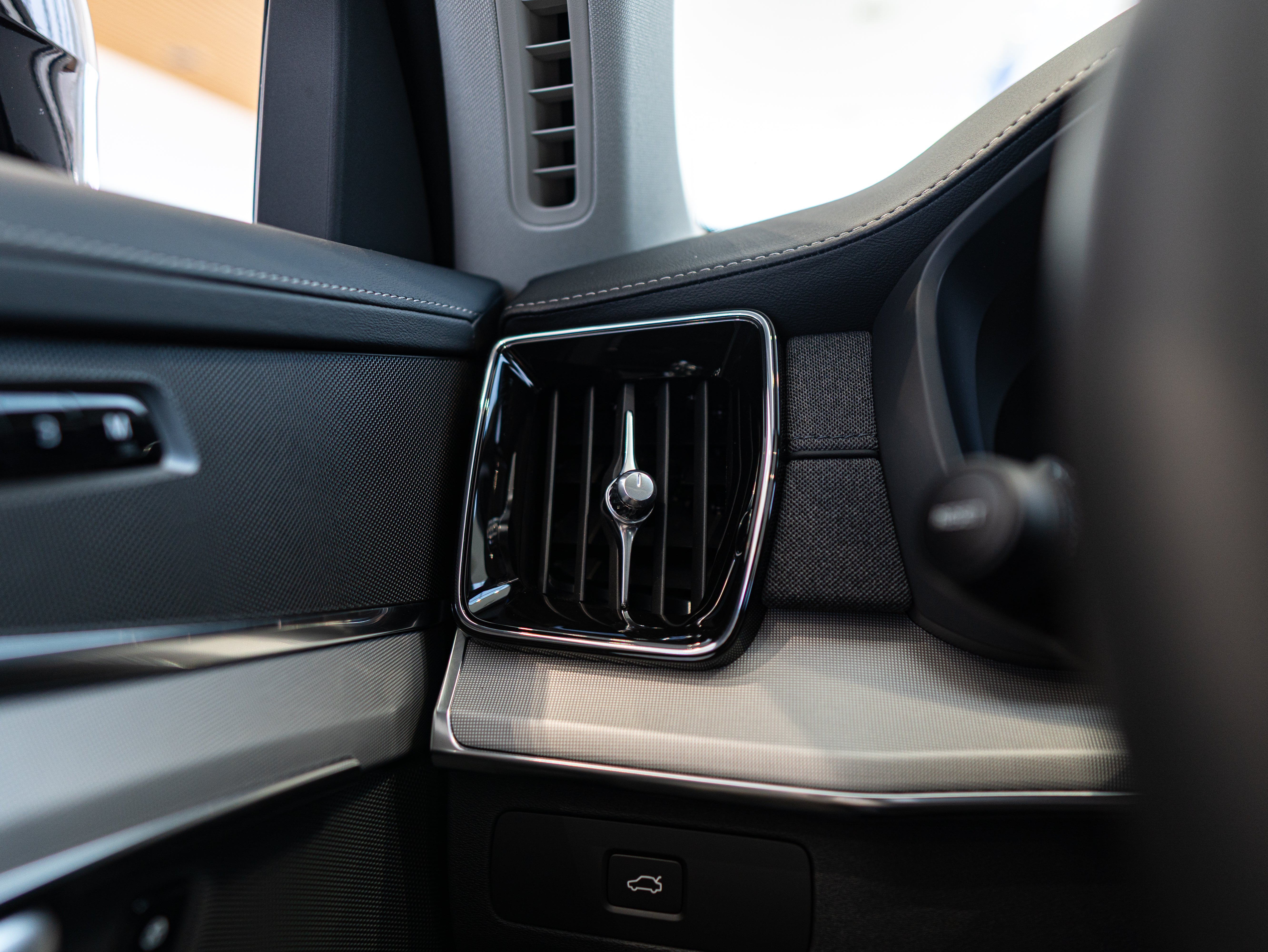 Volvo XC90 B5 Core Onyx Black - Charcoal/Vinyl5/Charcoal
