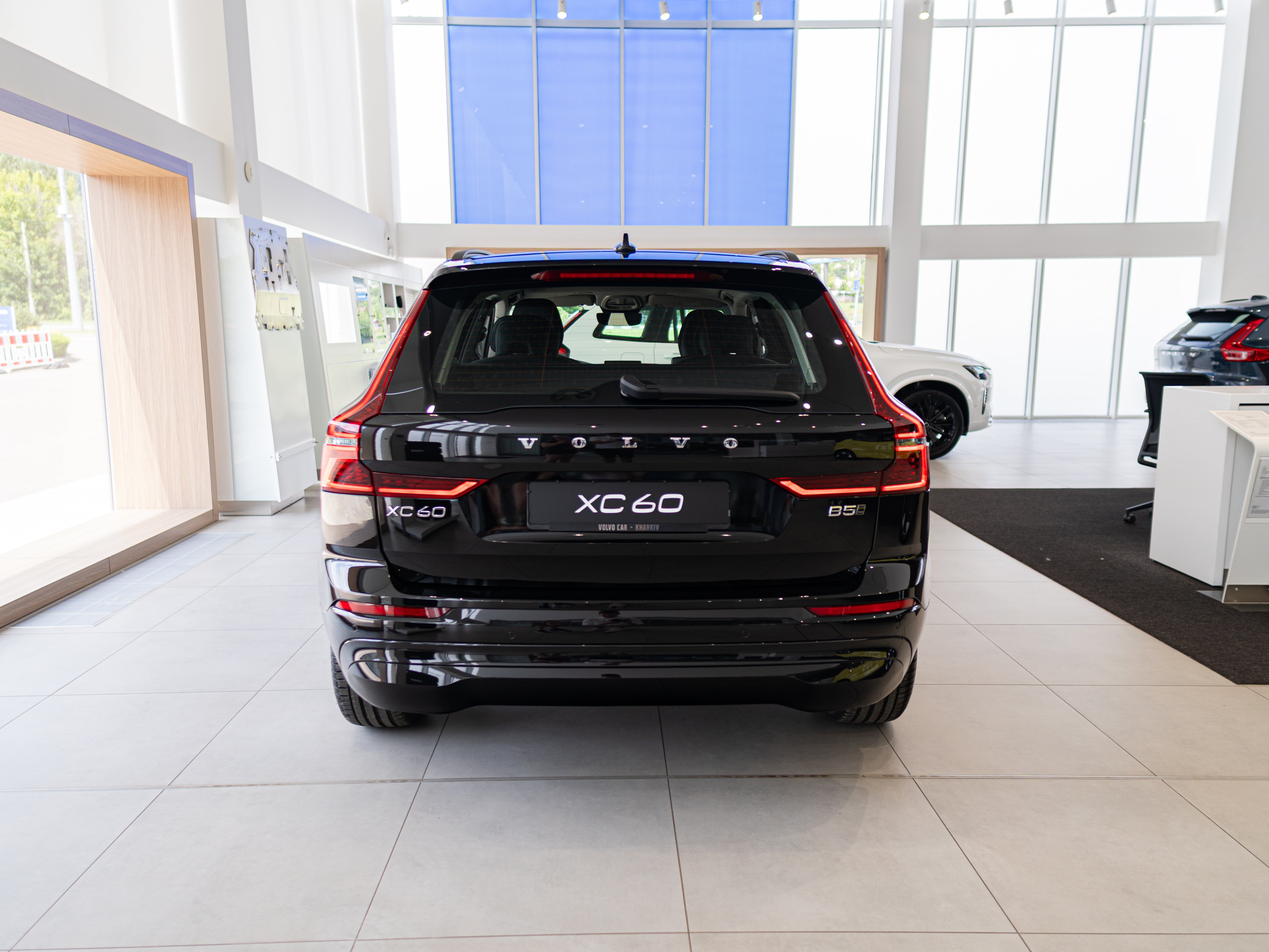 Volvo XC60 B5 Core Onyx Black - Charcoal/Vinyl5/Charcoal 2026