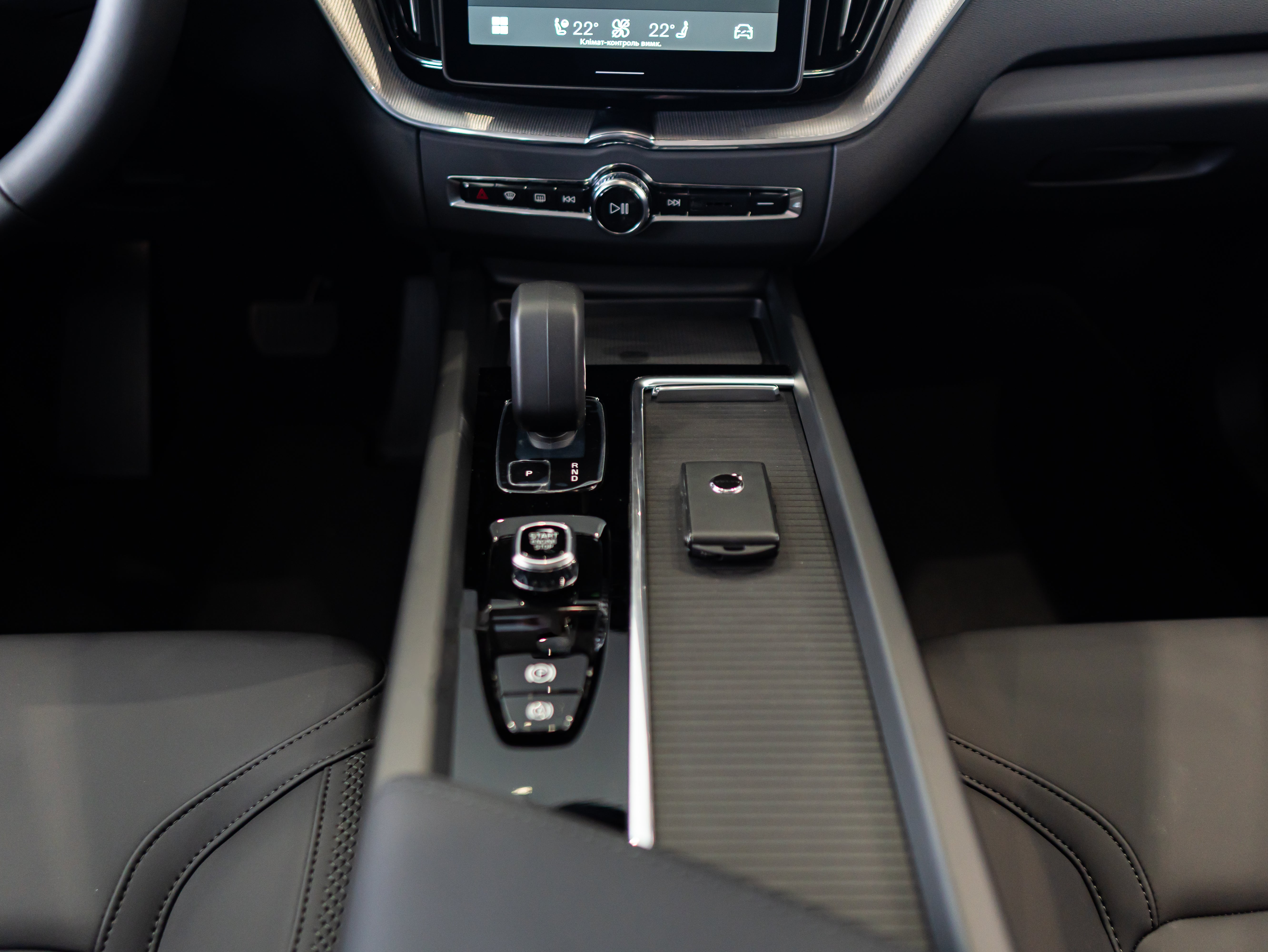 Volvo XC60 B5 Core Onyx Black - Charcoal/Vinyl5/Charcoal 2026