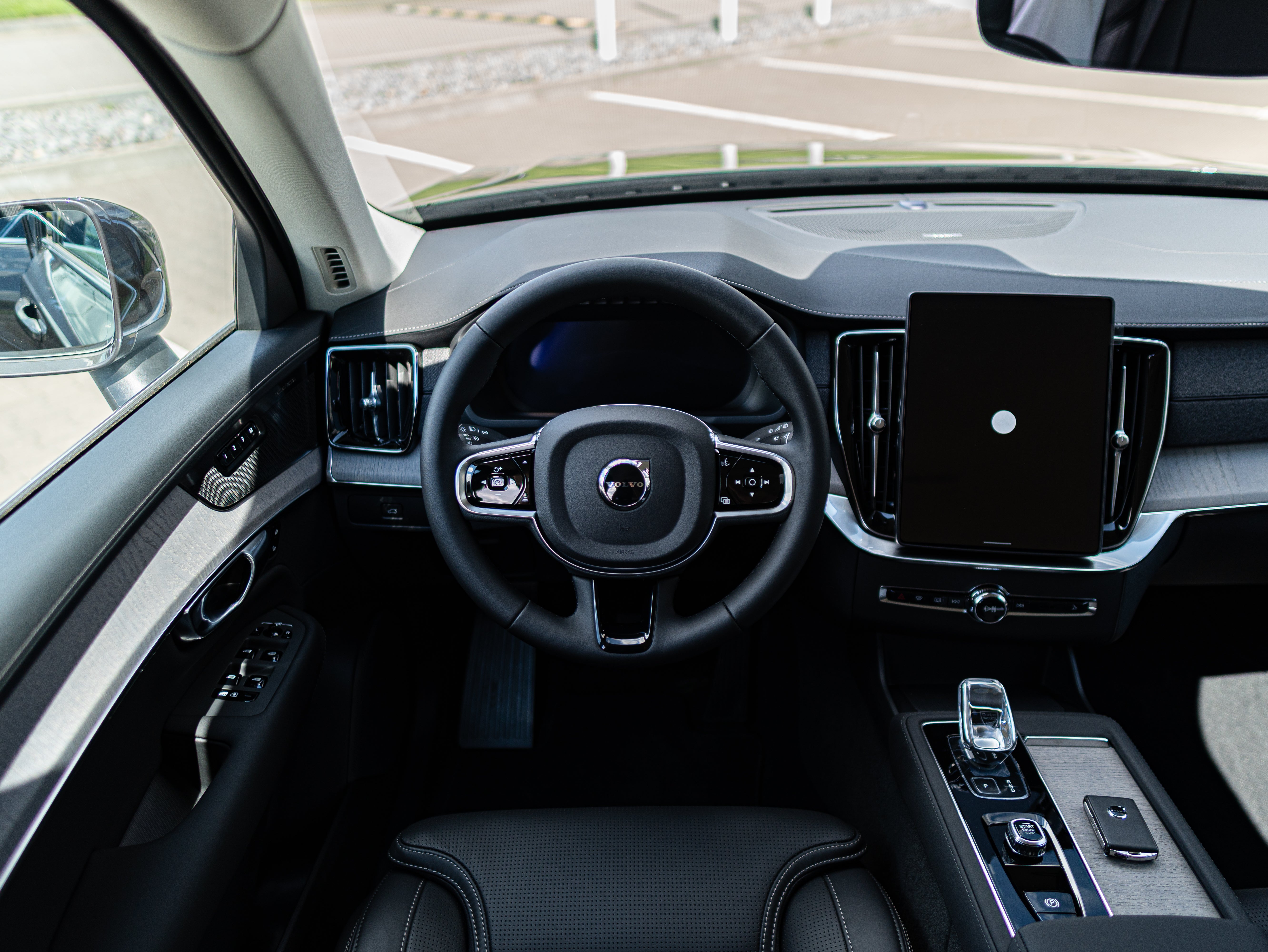 Volvo XC90 B5 Plus Bright Platinum Grey - Charcoal/Leac/Cardamom 2026