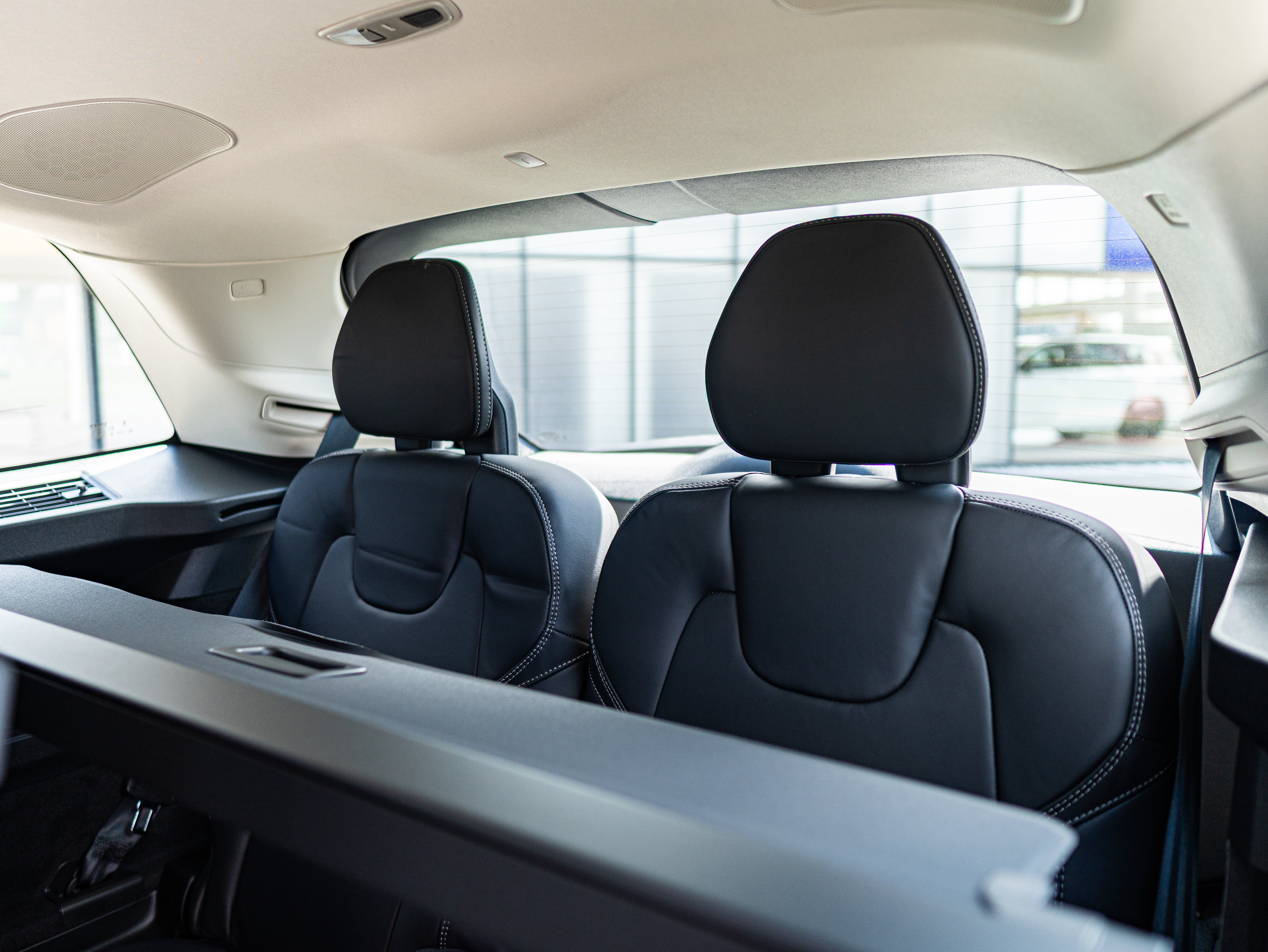 Volvo XC90 B5 Plus Bright Platinum Grey - Charcoal/Leac/Cardamom 2026