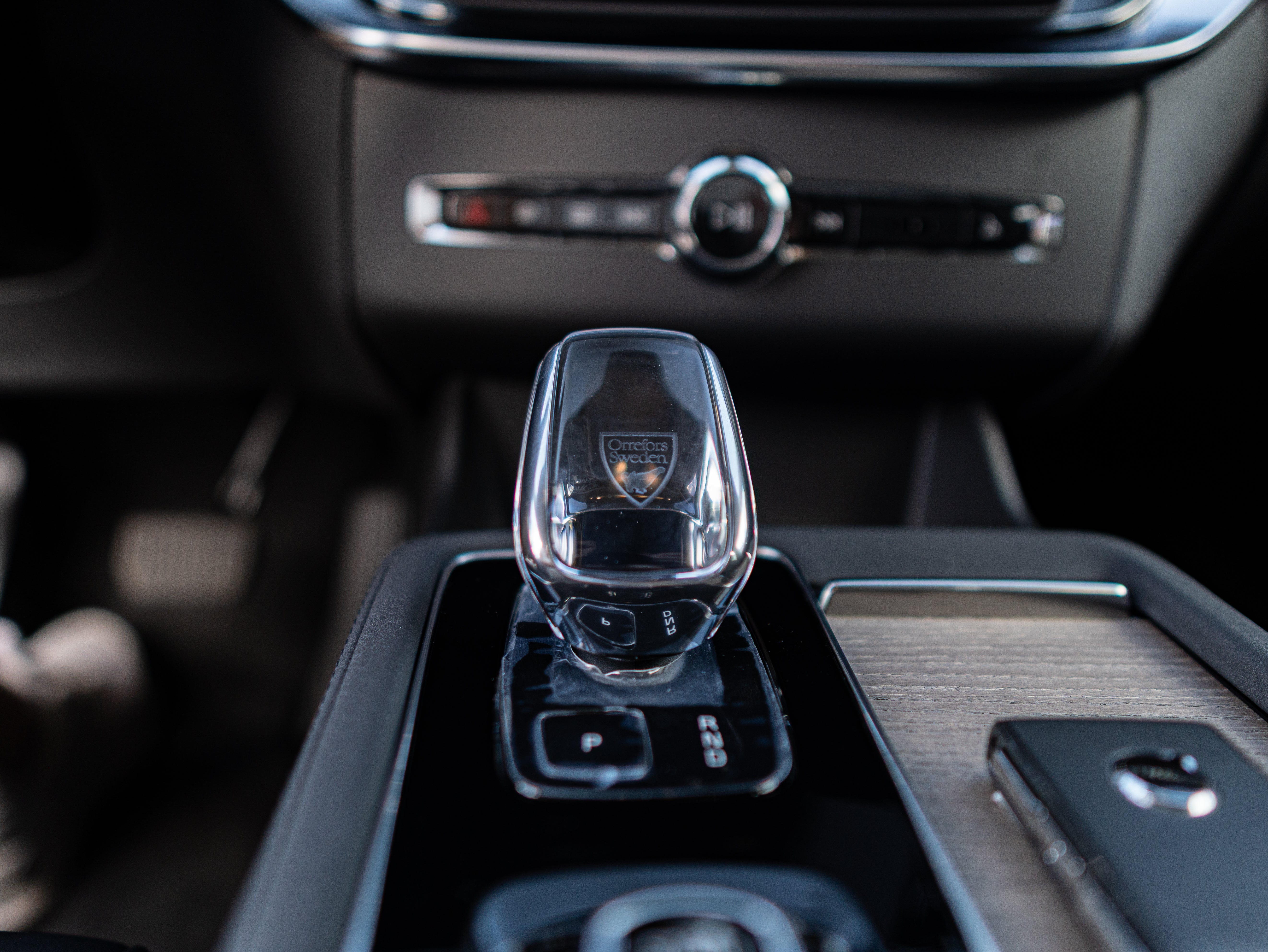 Volvo XC90 B5 Plus Bright Mulberry - Charcoal/Leac/Cardamom 2026