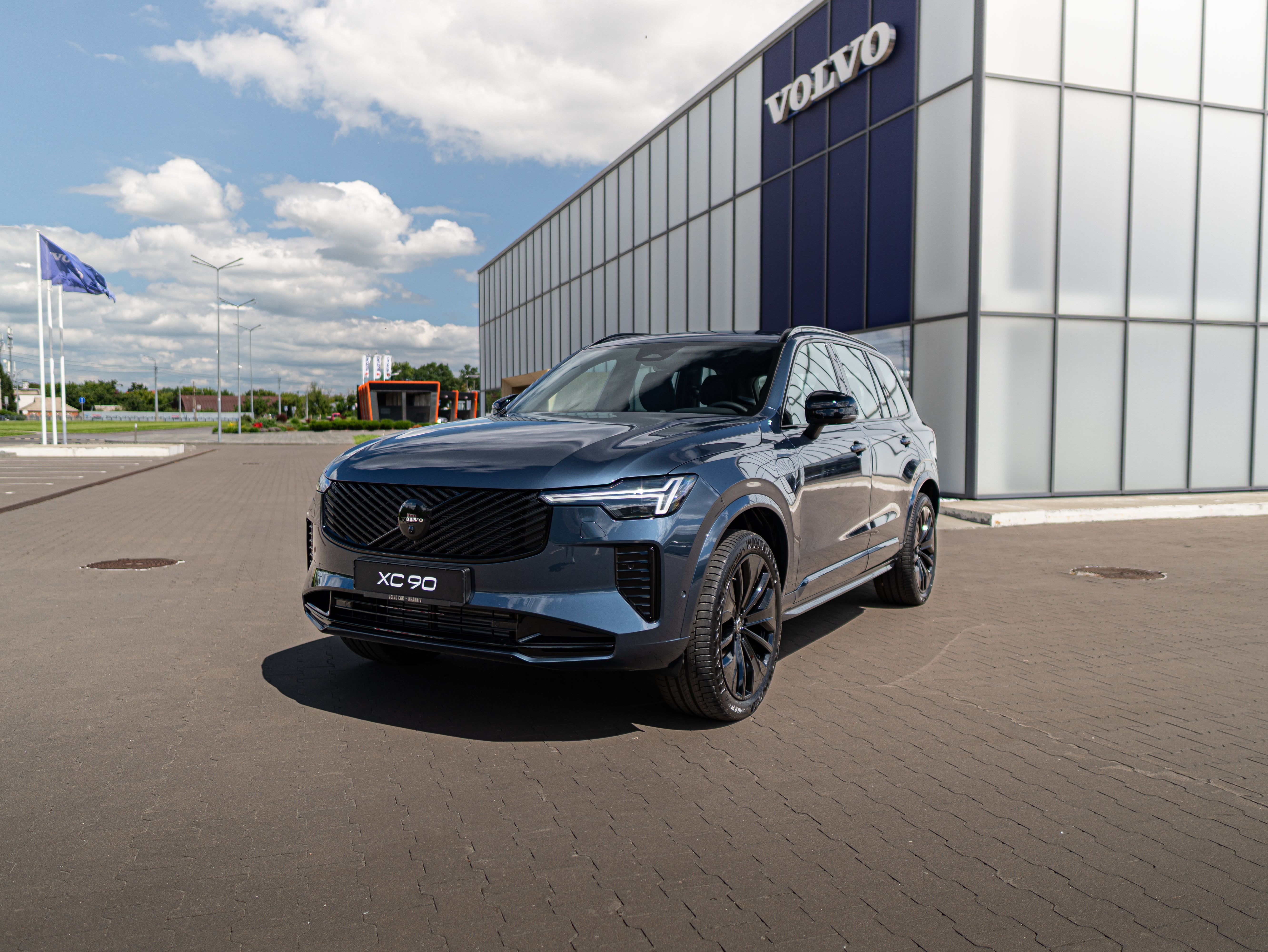 Volvo XC90 T8 Plus Black Edition Denim Blue - Charcoal/Leac/Cardamom 2026