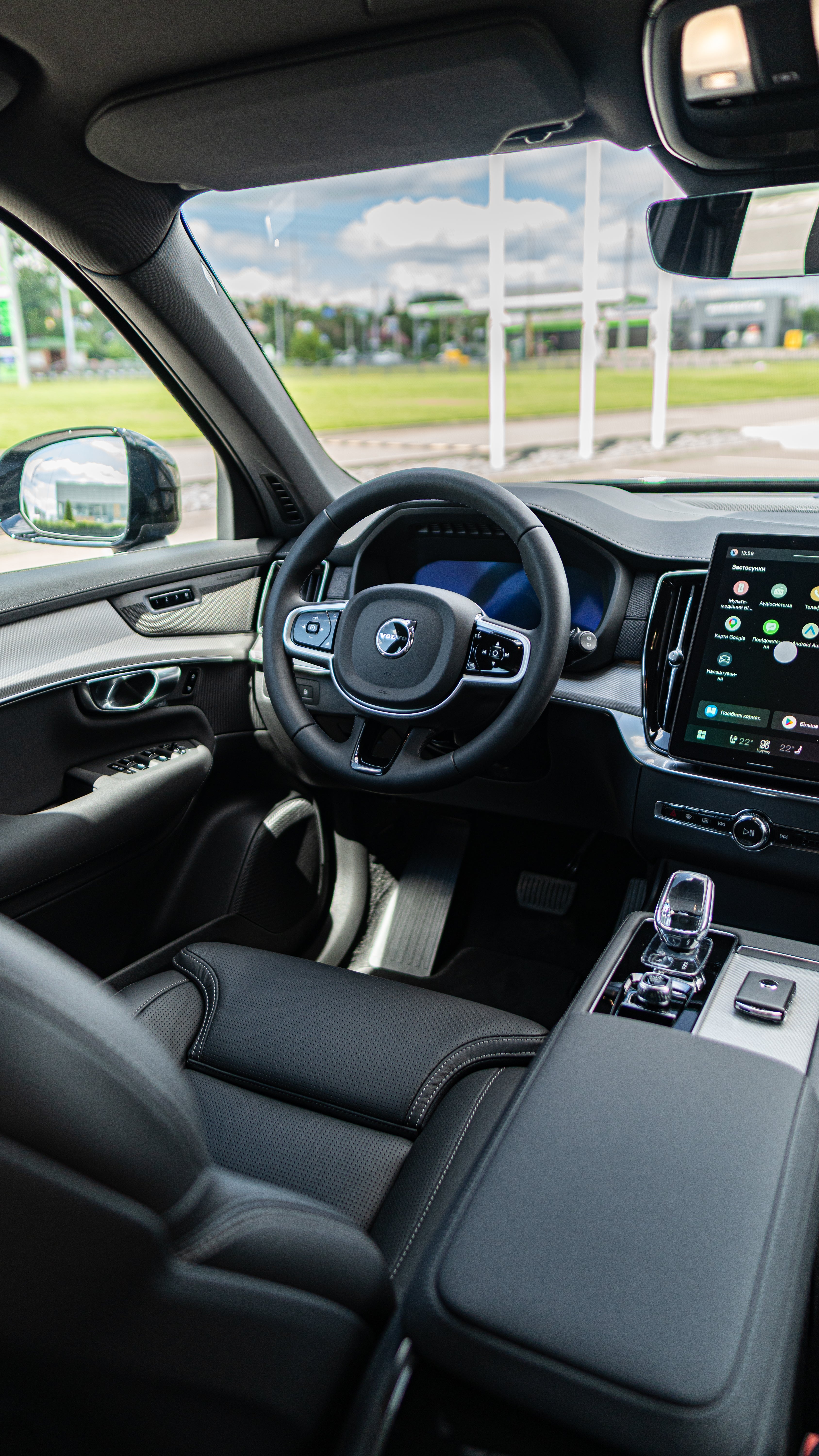 Volvo XC90 T8 Plus Black Edition Denim Blue - Charcoal/Leac/Cardamom 2026