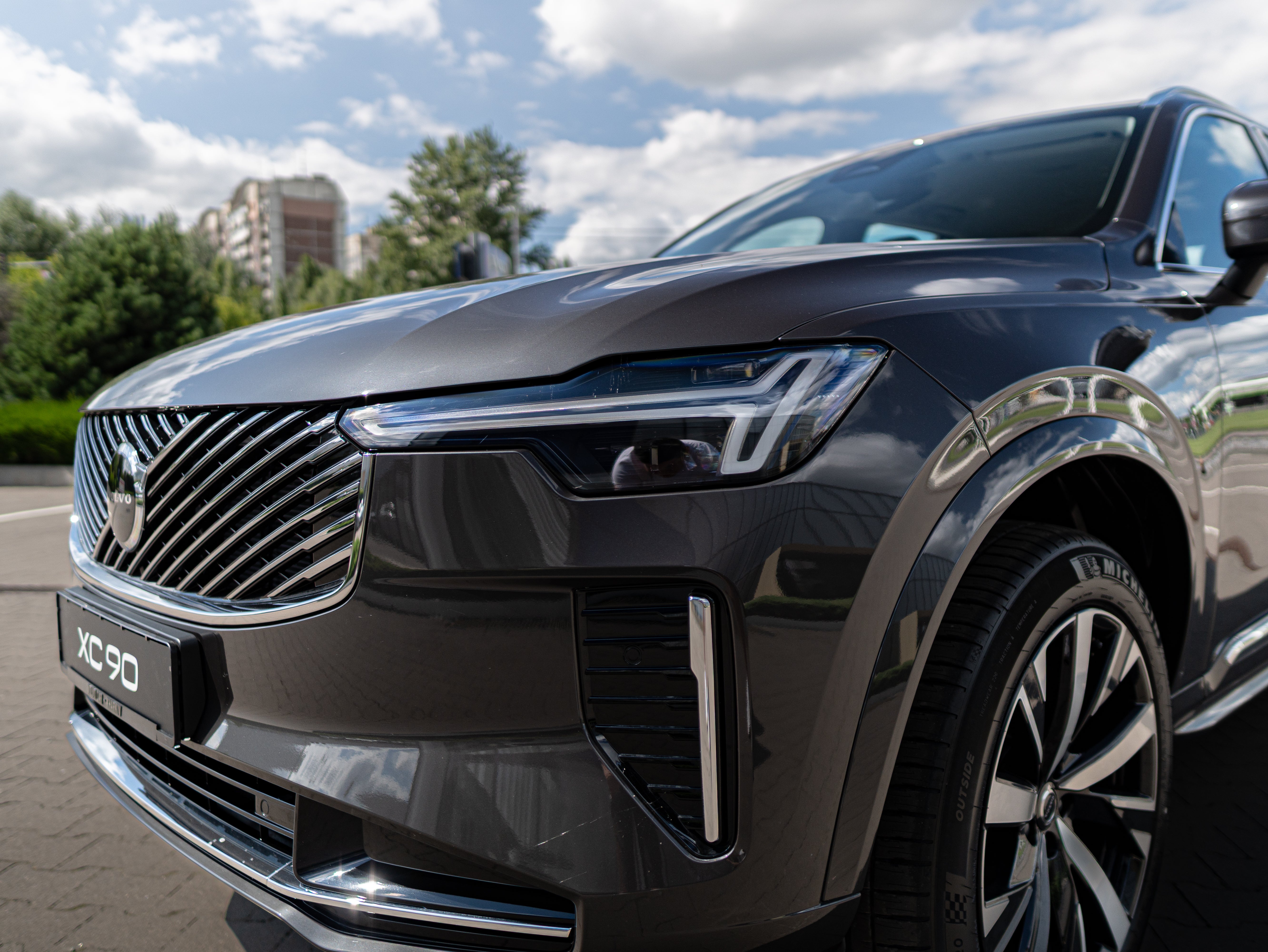 Volvo XC90 B5 Core Platinum Grey - Charcoal/Vinyl5/Charcoal 2026