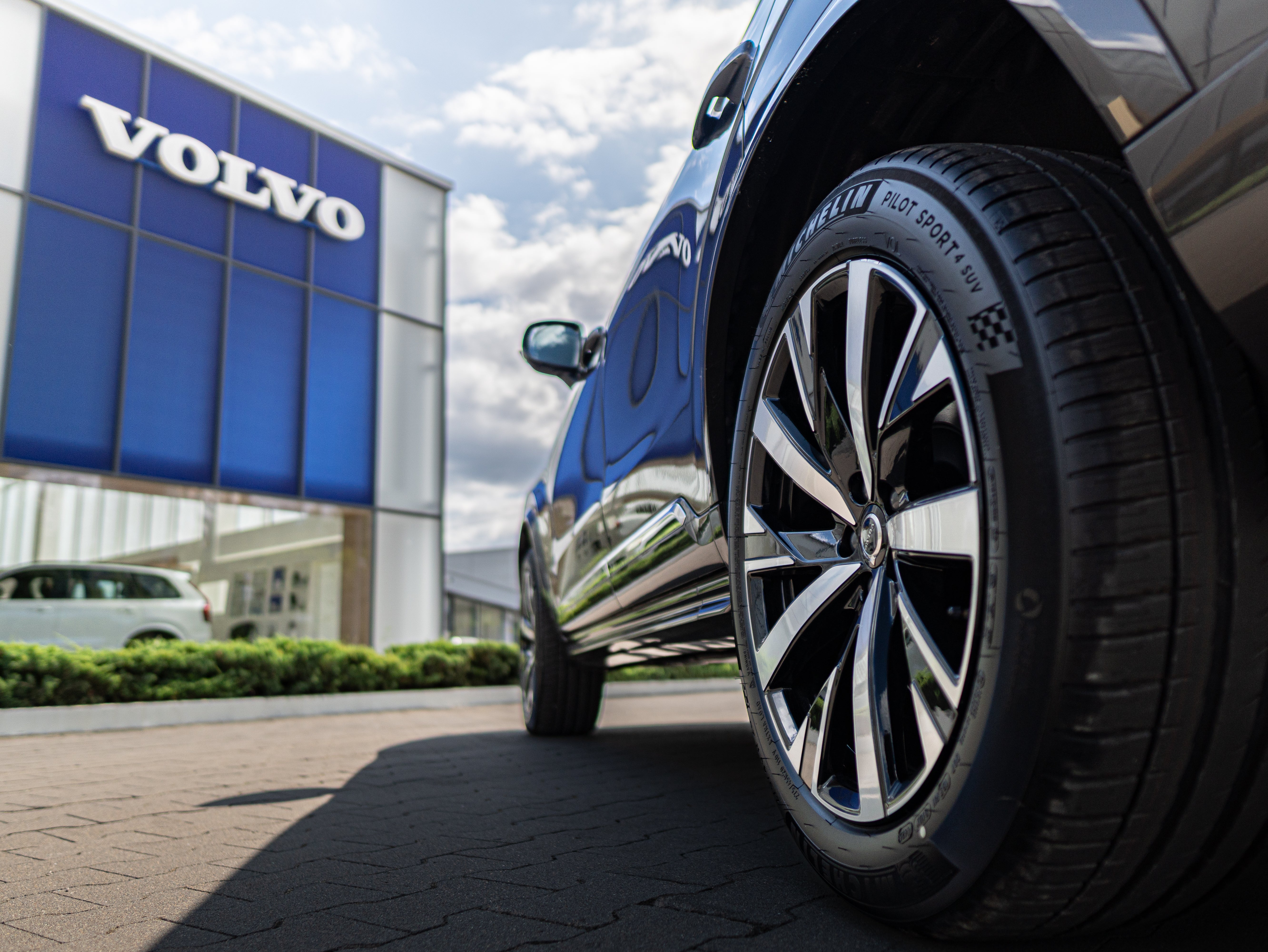 Volvo XC90 B5 Core Platinum Grey - Charcoal/Vinyl5/Charcoal 2026