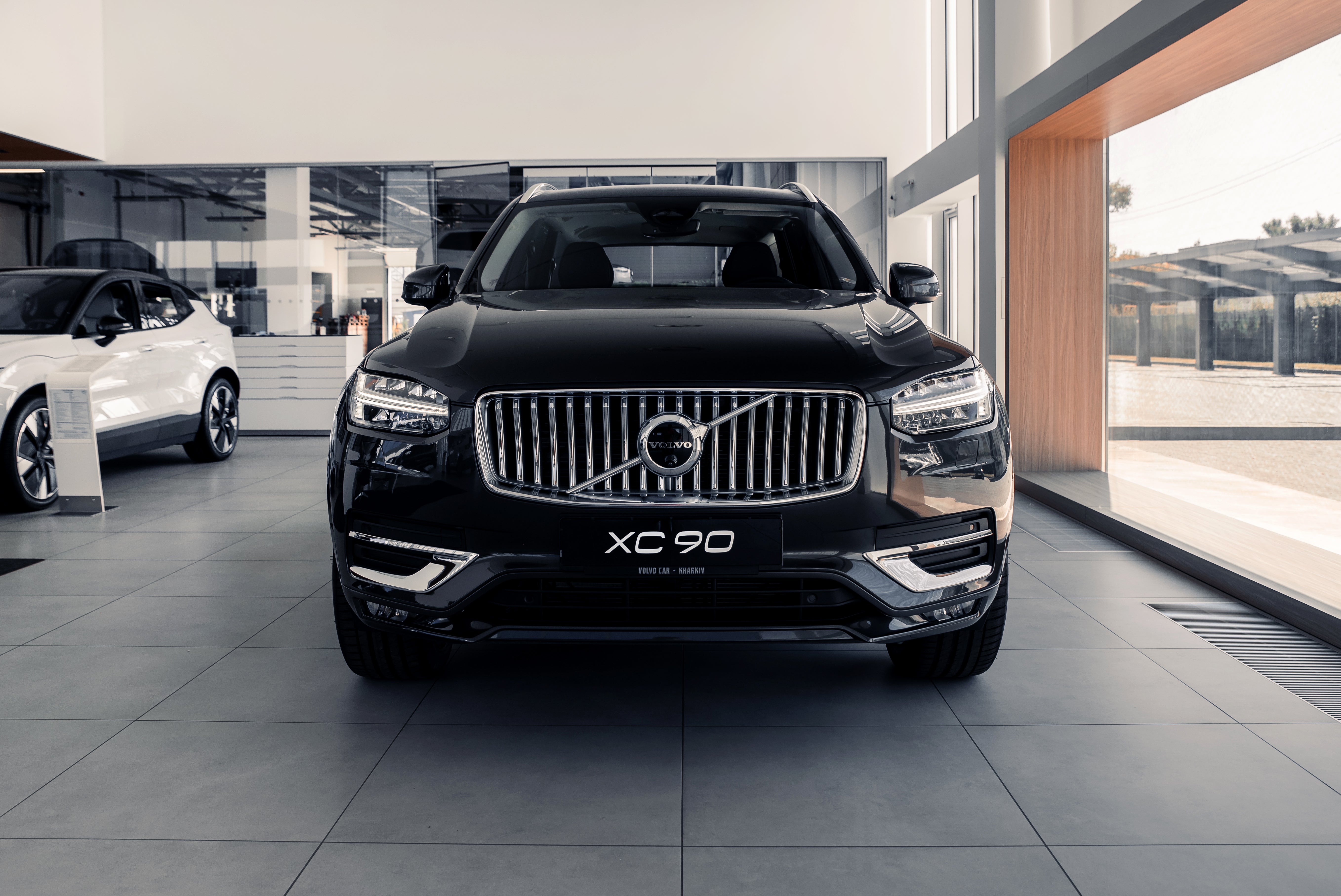 Volvo XC90 B5 Ultra Bright Onyx Black 2024