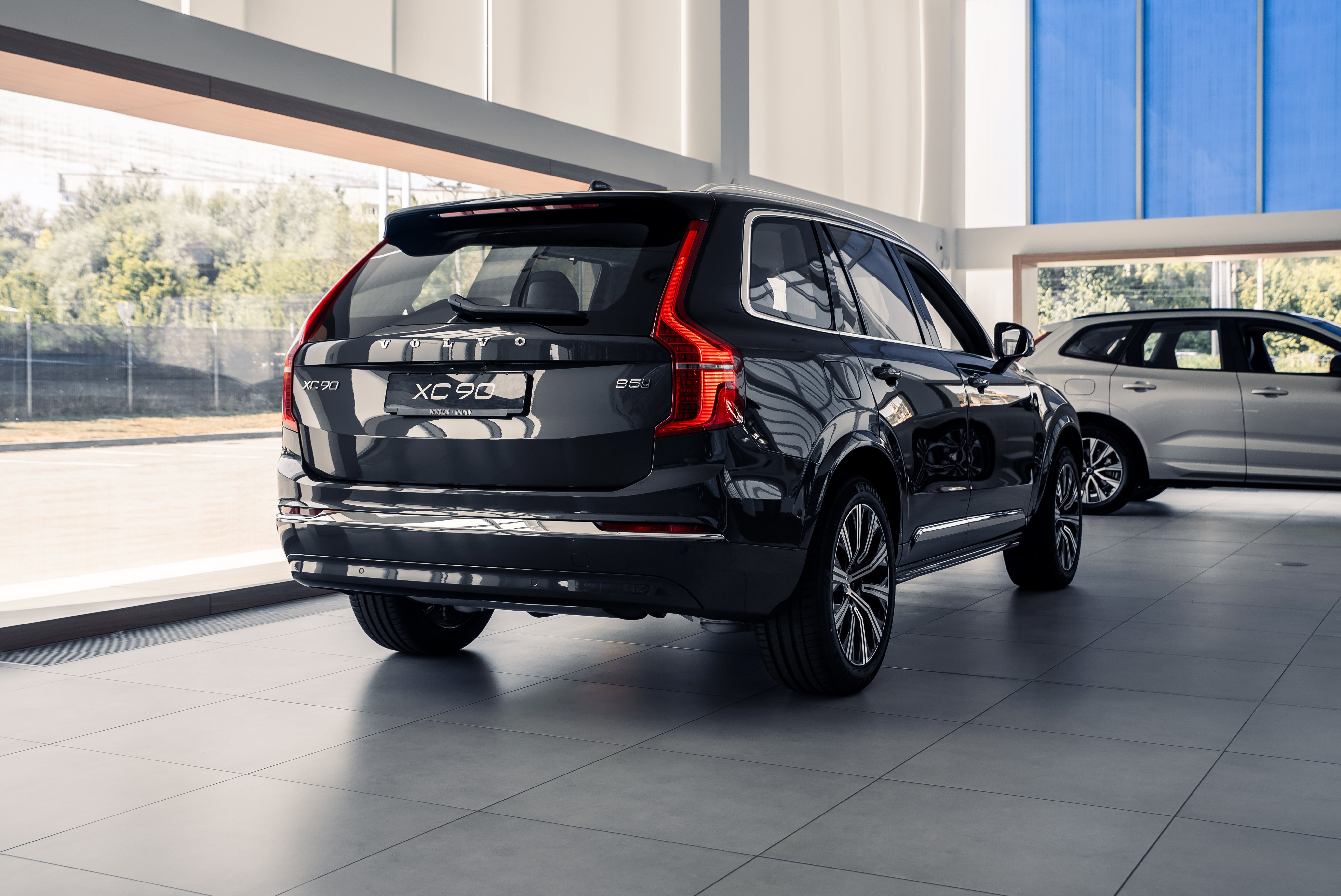 Volvo XC90 B5 Ultra Bright Onyx Black 2024