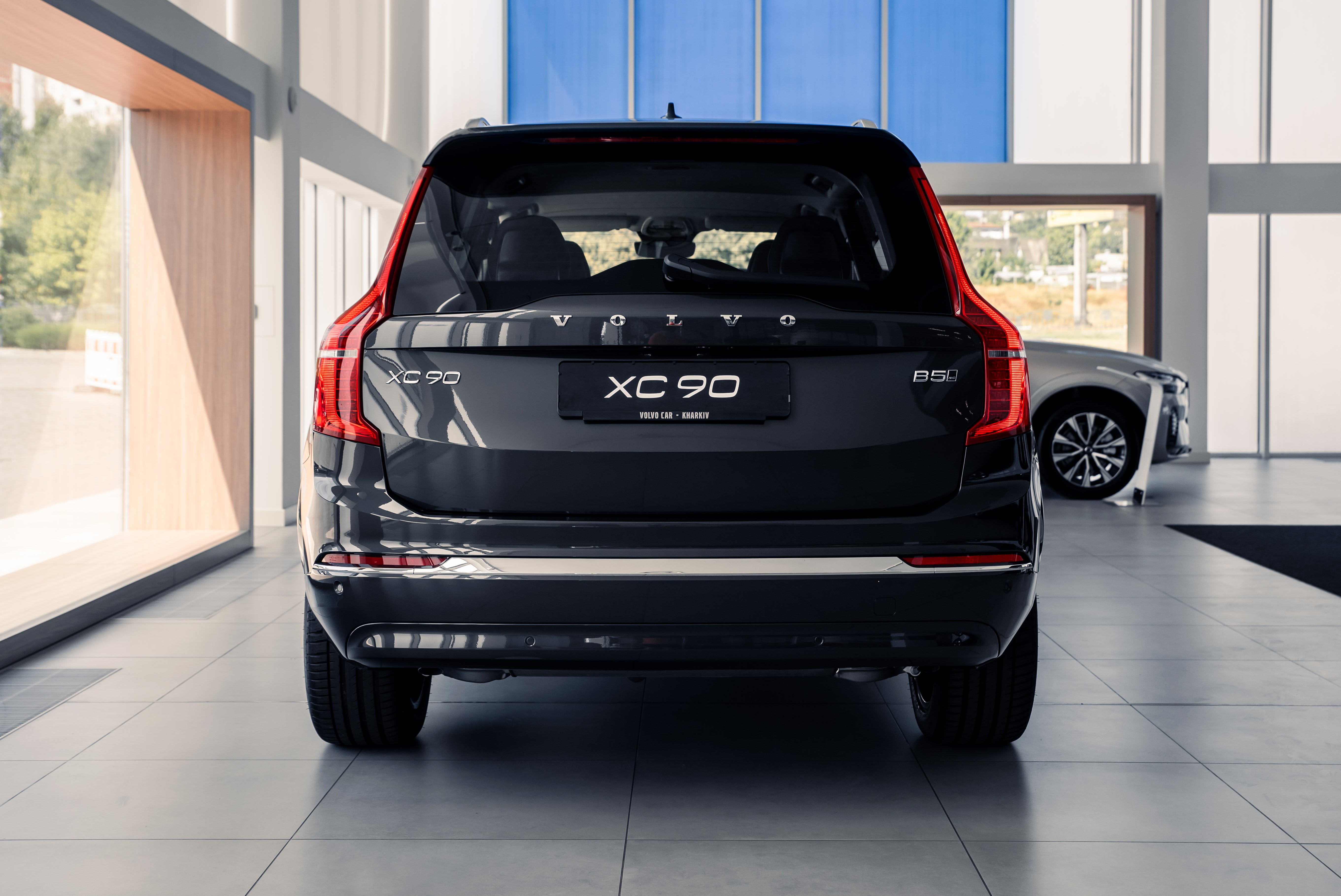 Volvo XC90 B5 Ultra Bright Onyx Black 2024