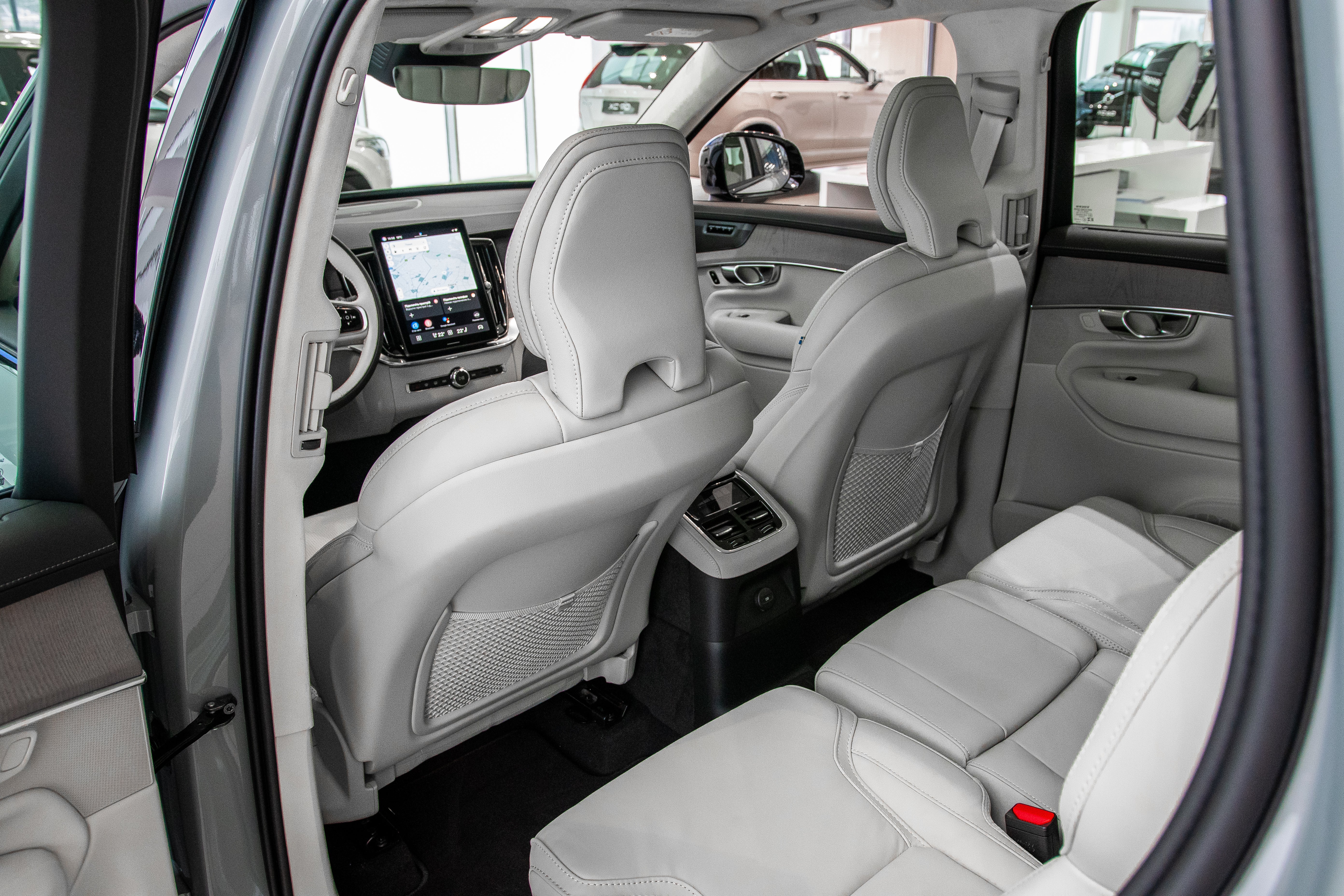 Volvo XC90 2025 T8 Ultra Vapour Grey