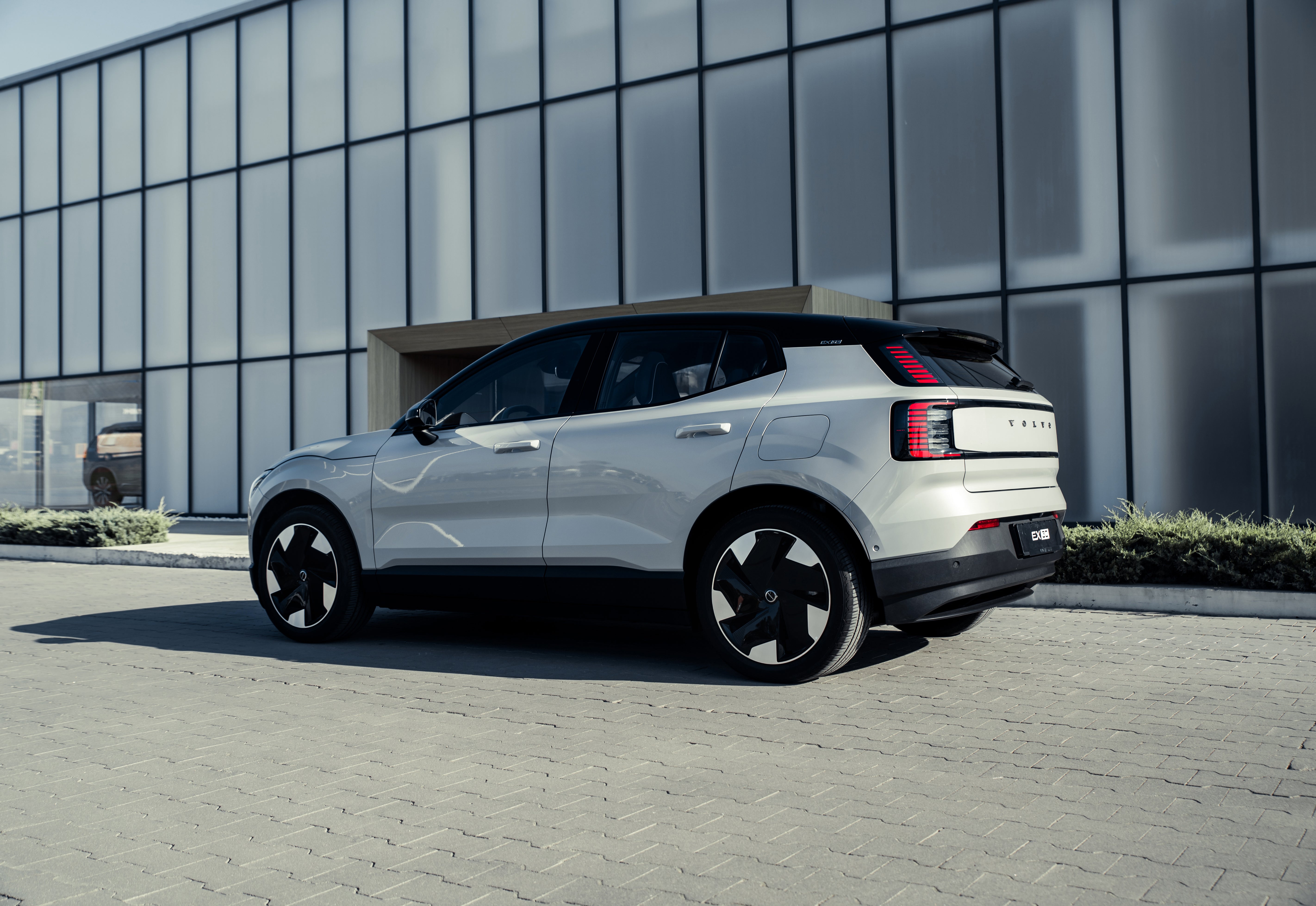 Volvo EX30 Ultra Cloud Blue