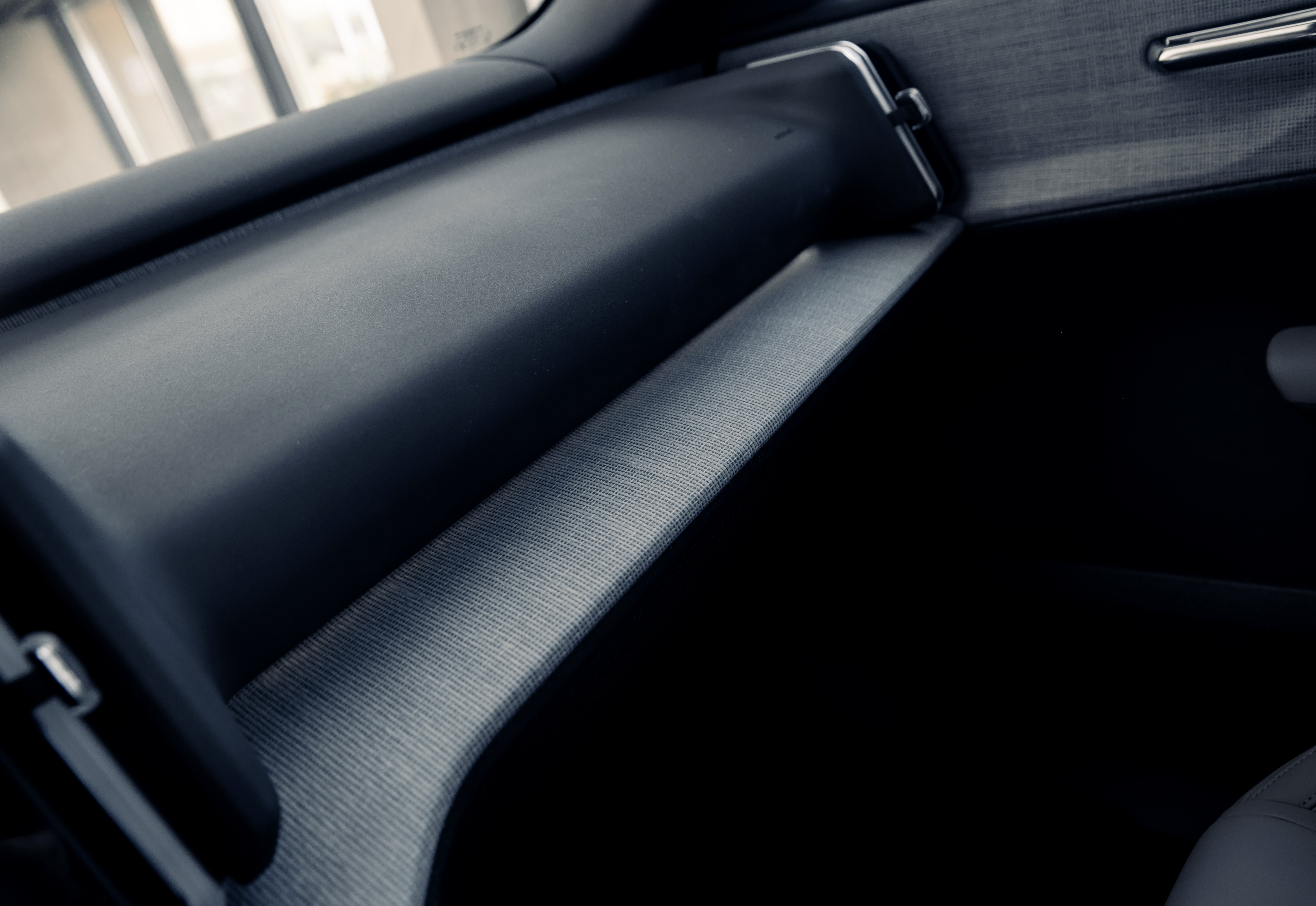 Volvo EX30 Plus Onyx Black