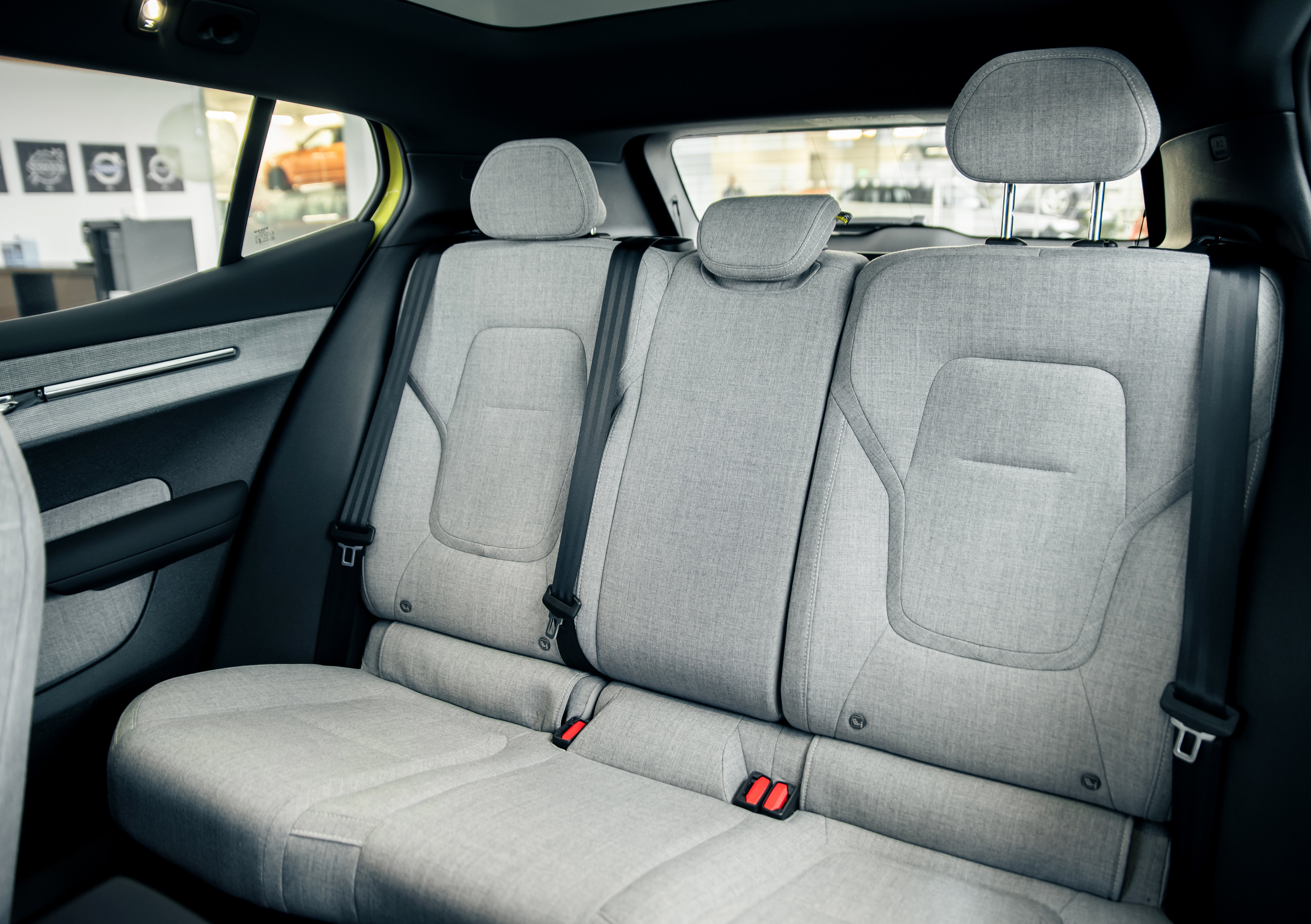 Volvo EX30 Ultra Twin Moss Yellow 2024