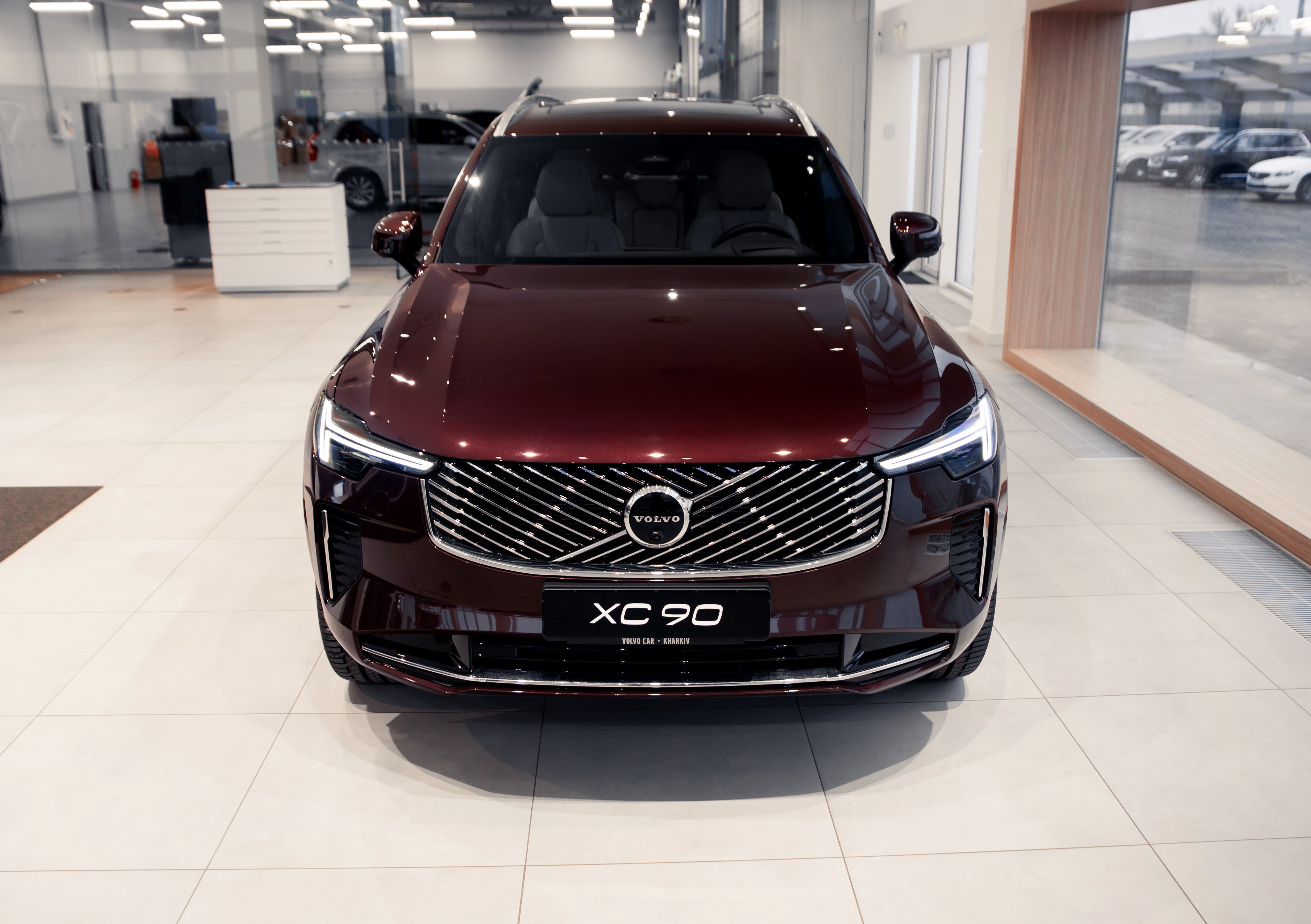 Volvo XC90 B5 Plus Bright Mulberry