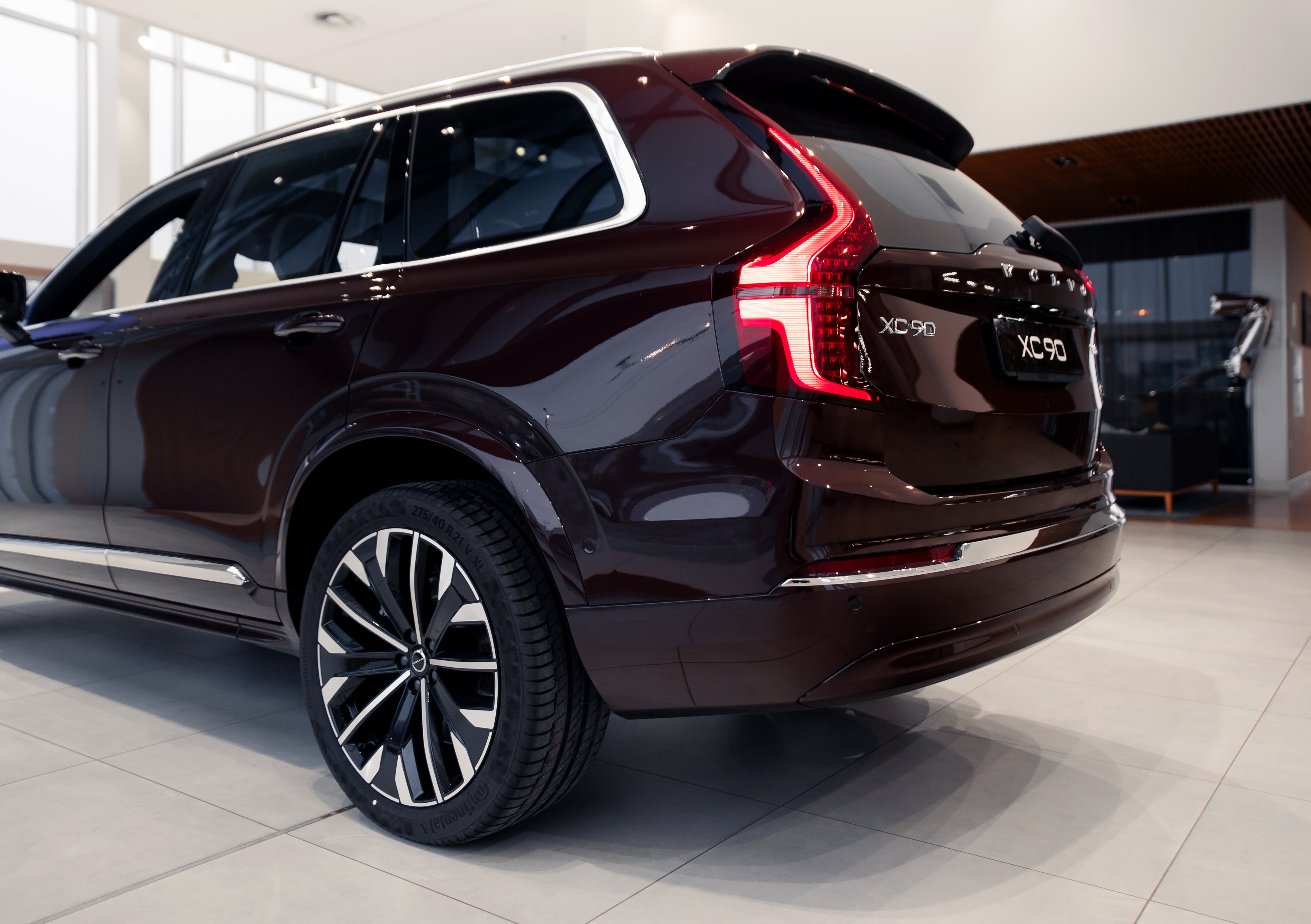 Volvo XC90 B5 Plus Bright Mulberry