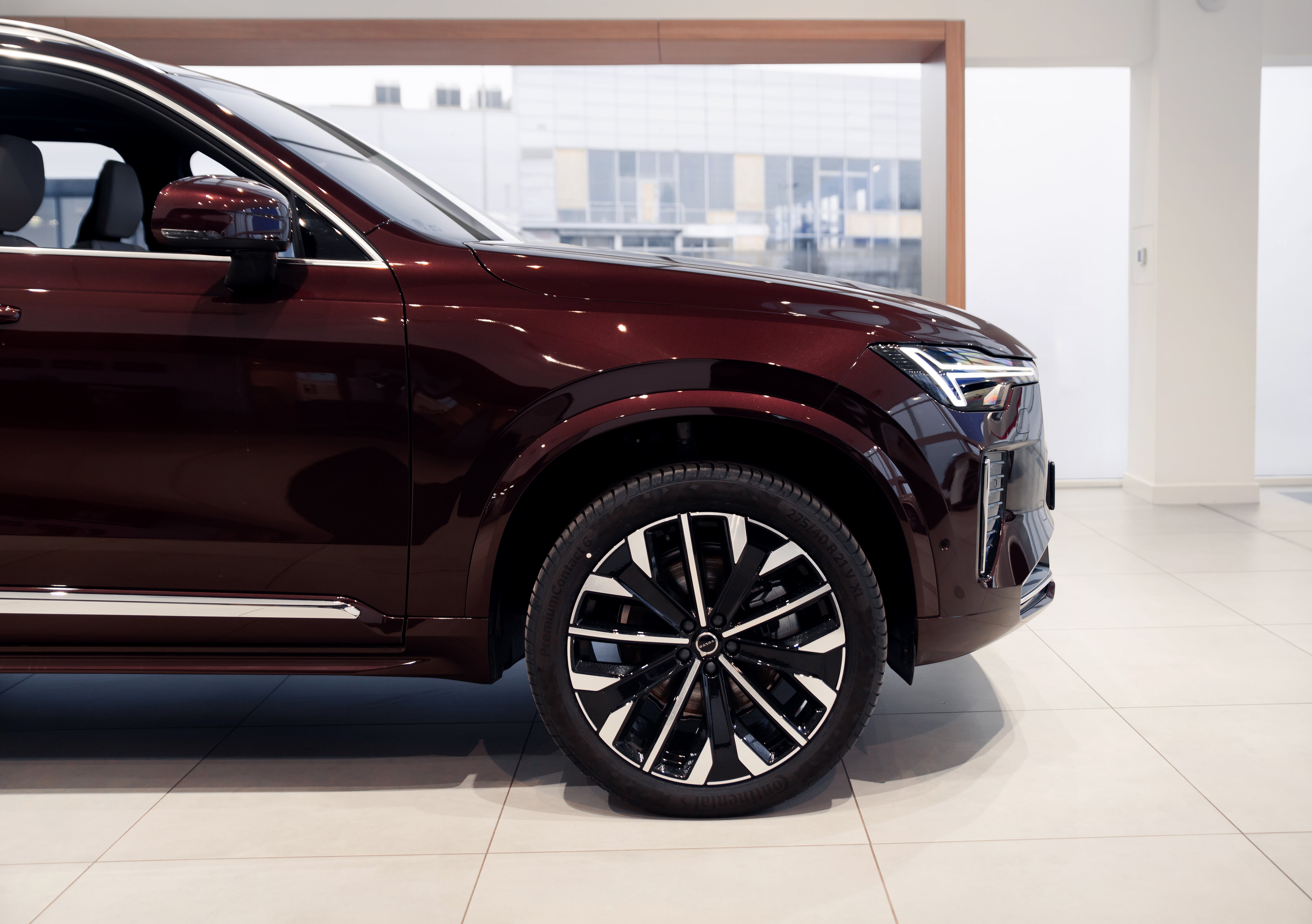 Volvo XC90 B5 Plus Bright Mulberry