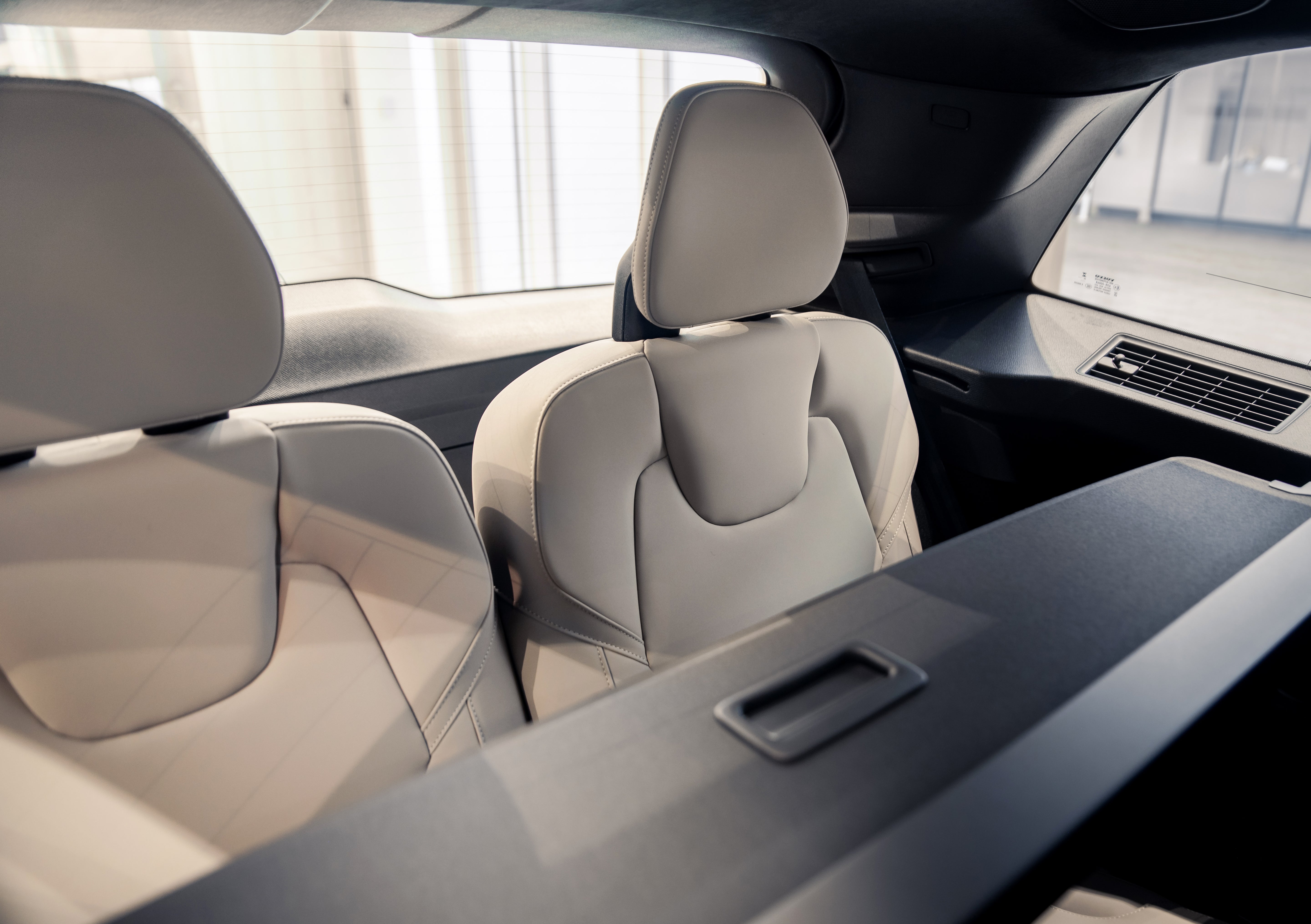 Volvo XC90 B5 Plus Bright Mulberry