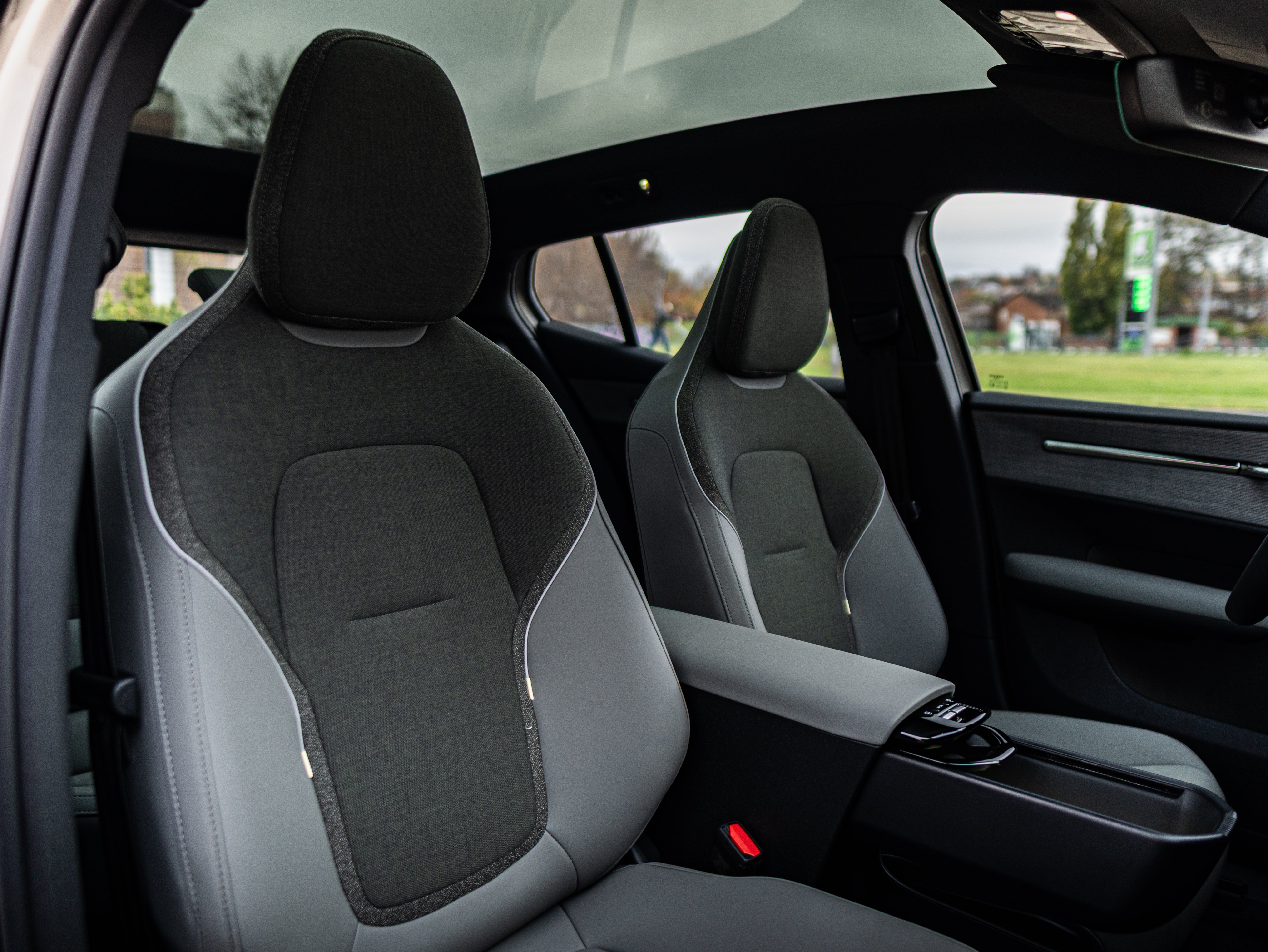 Volvo EX30 Cross Country Ultra - Sand Dune