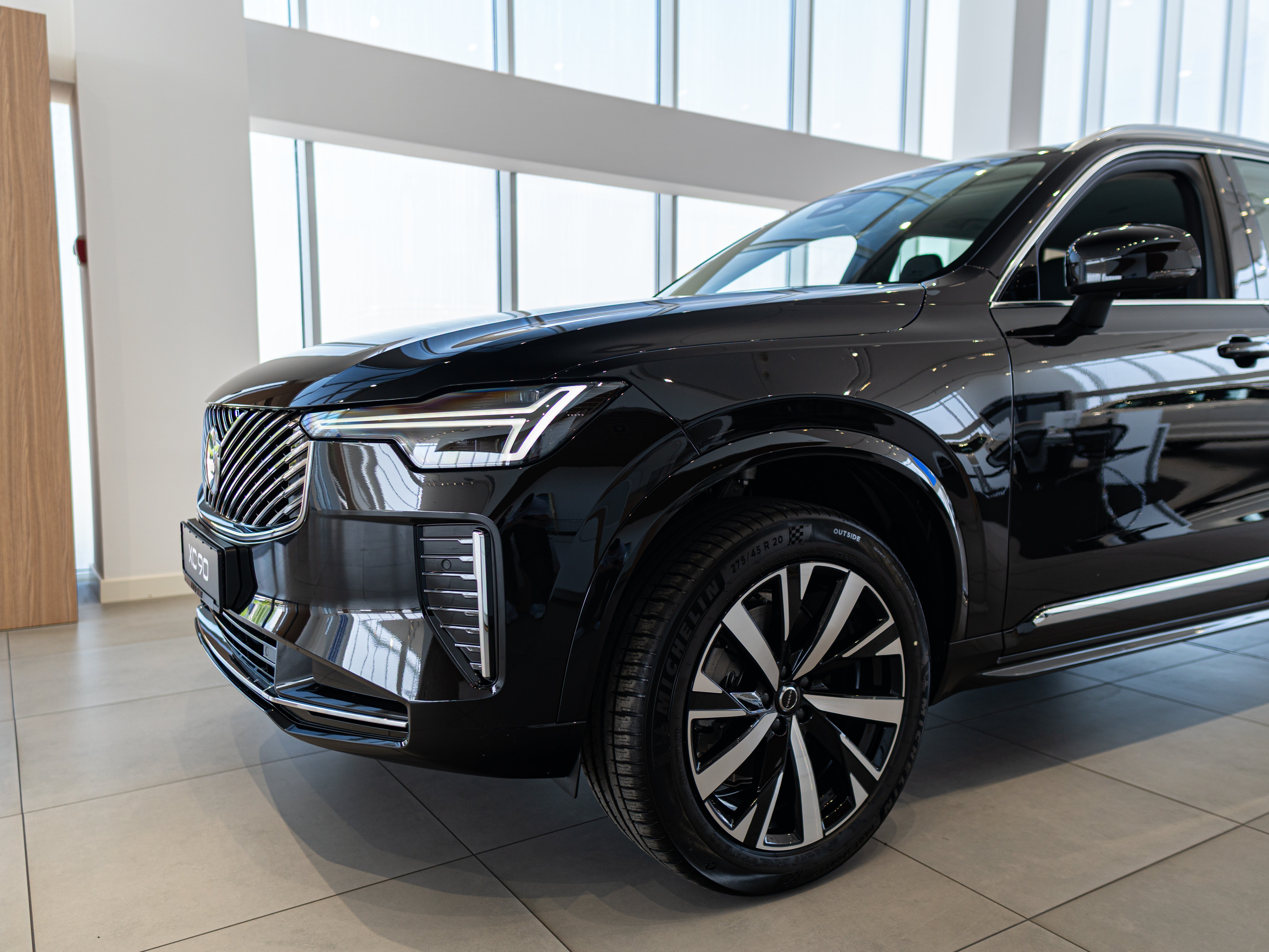 Volvo XC90 B5 Core Onyx Black - Charcoal/Vinyl5/Charcoal