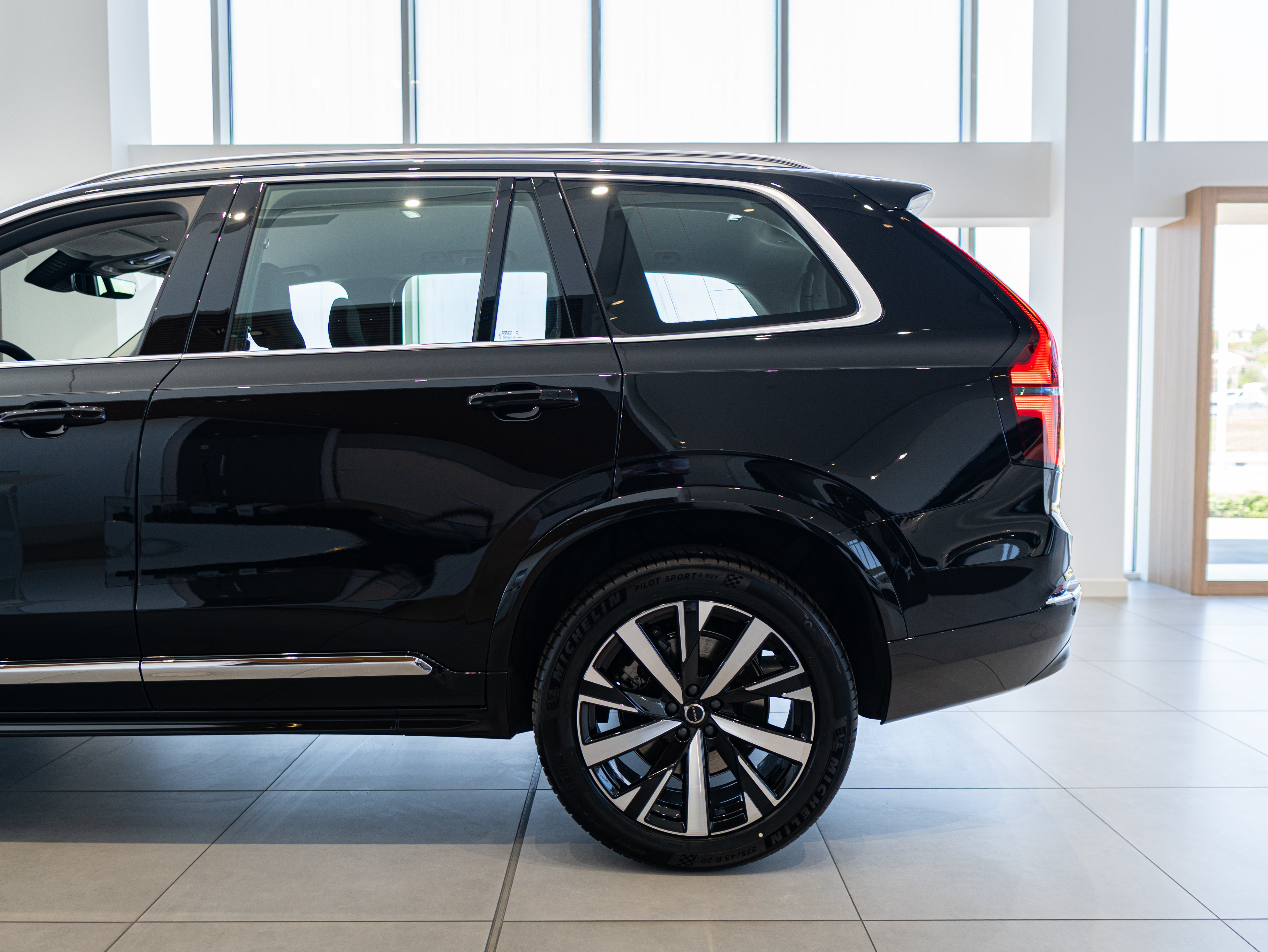 Volvo XC90 B5 Core Onyx Black - Charcoal/Vinyl5/Charcoal