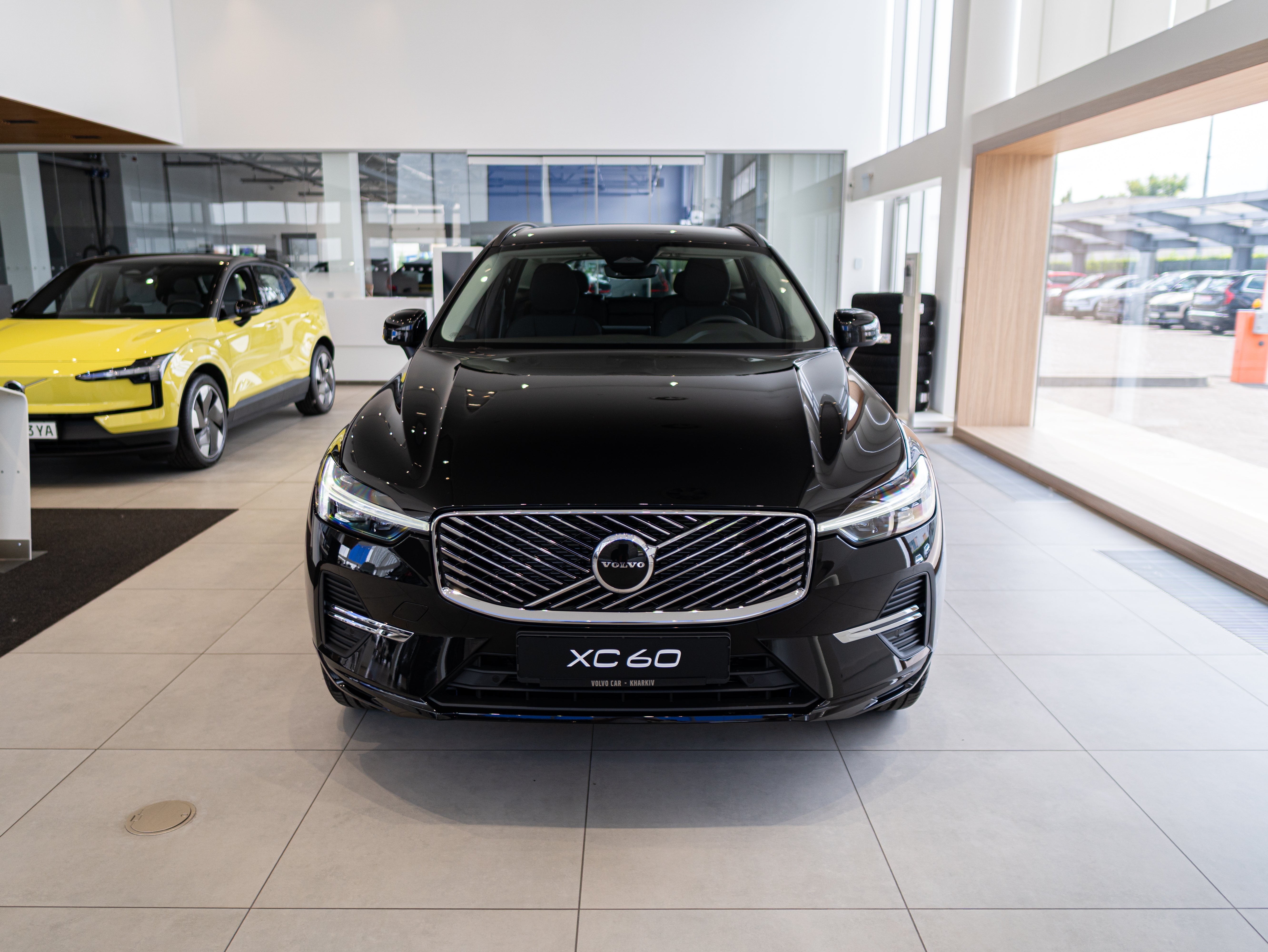 Volvo XC60 B5 Core Onyx Black - Charcoal/Vinyl5/Charcoal 2026