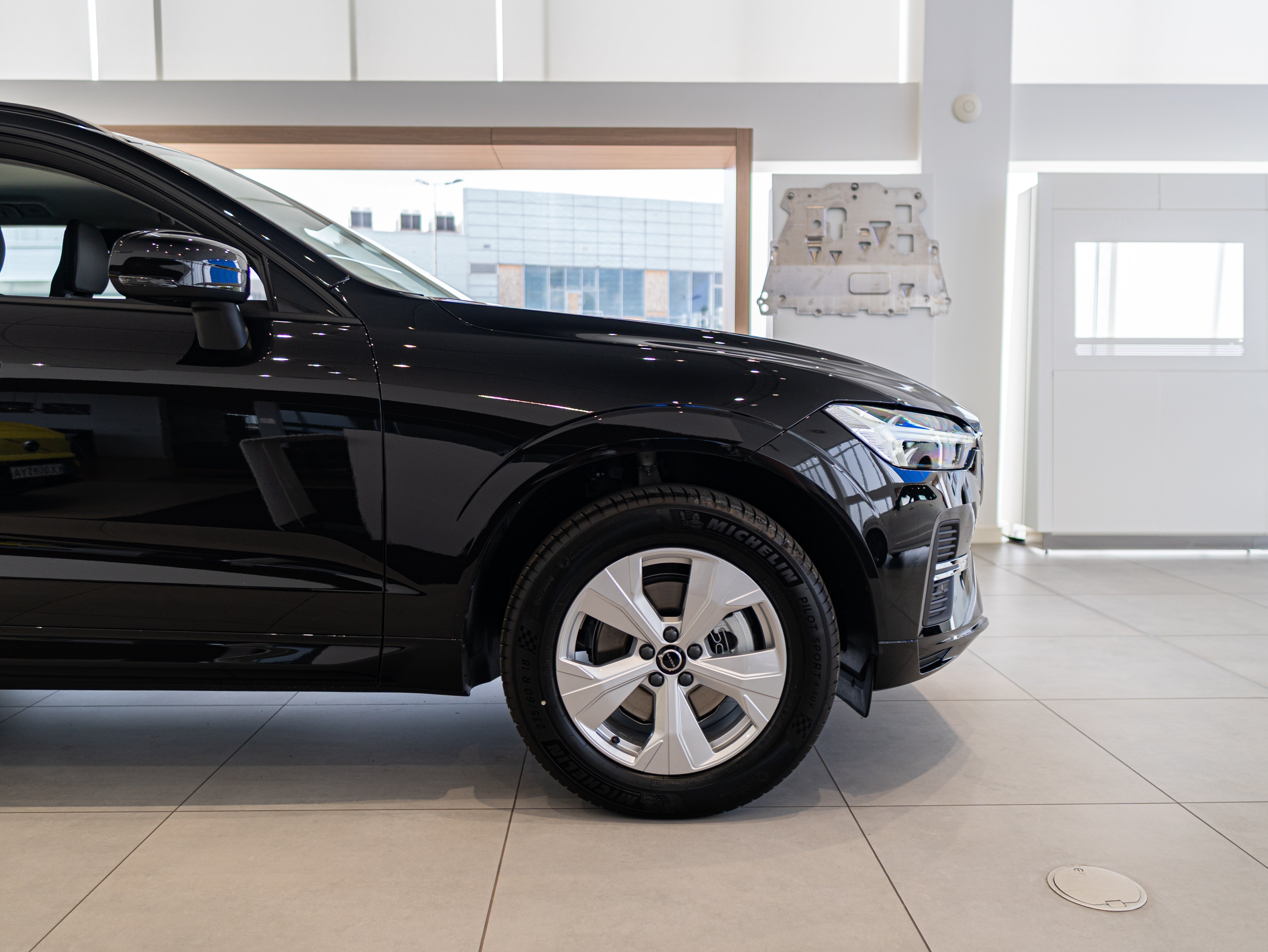 Volvo XC60 B5 Core Onyx Black - Charcoal/Vinyl5/Charcoal 2026