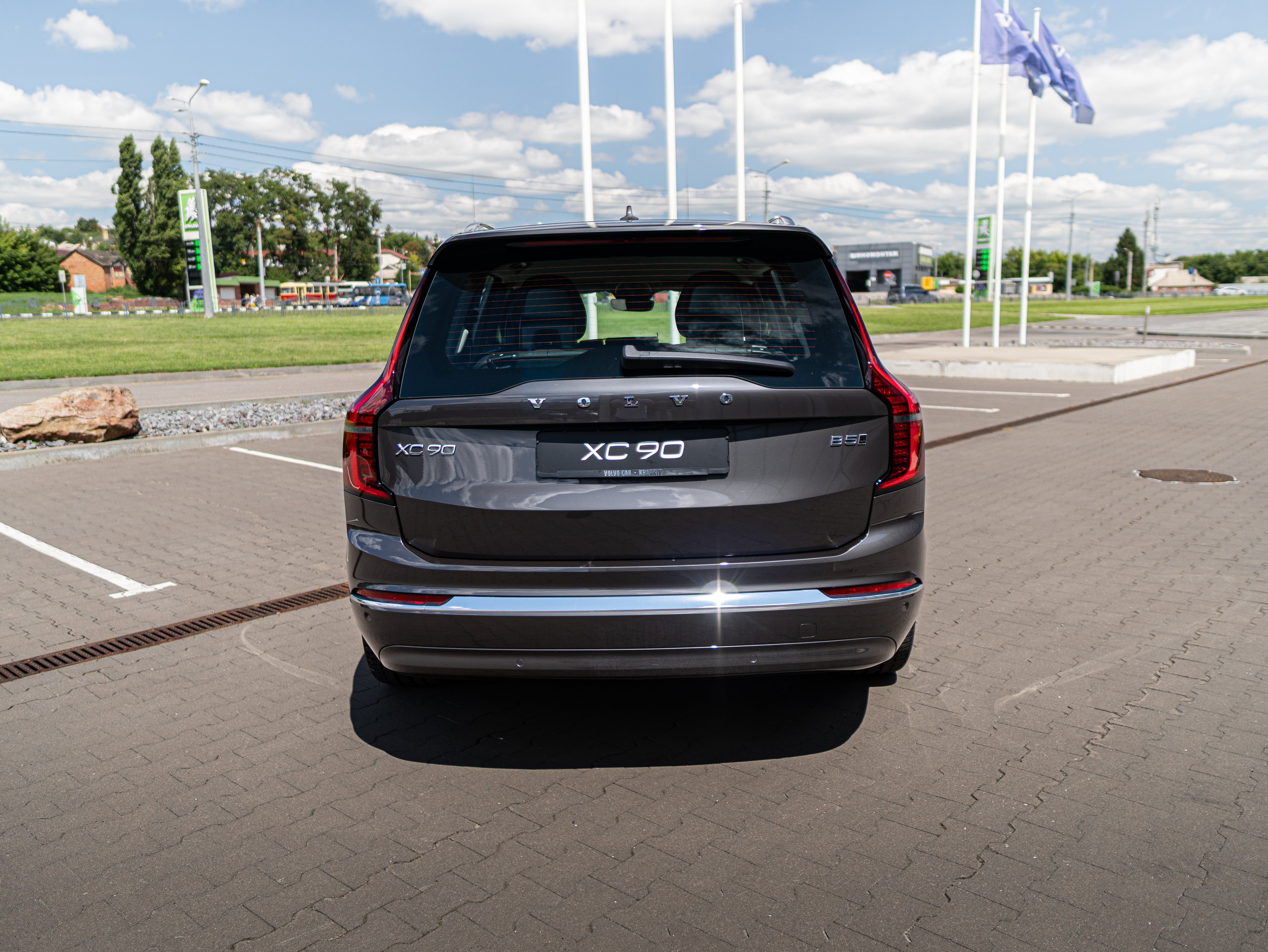 Volvo XC90 B5 Plus Bright Platinum Grey - Charcoal/Leac/Cardamom 2026