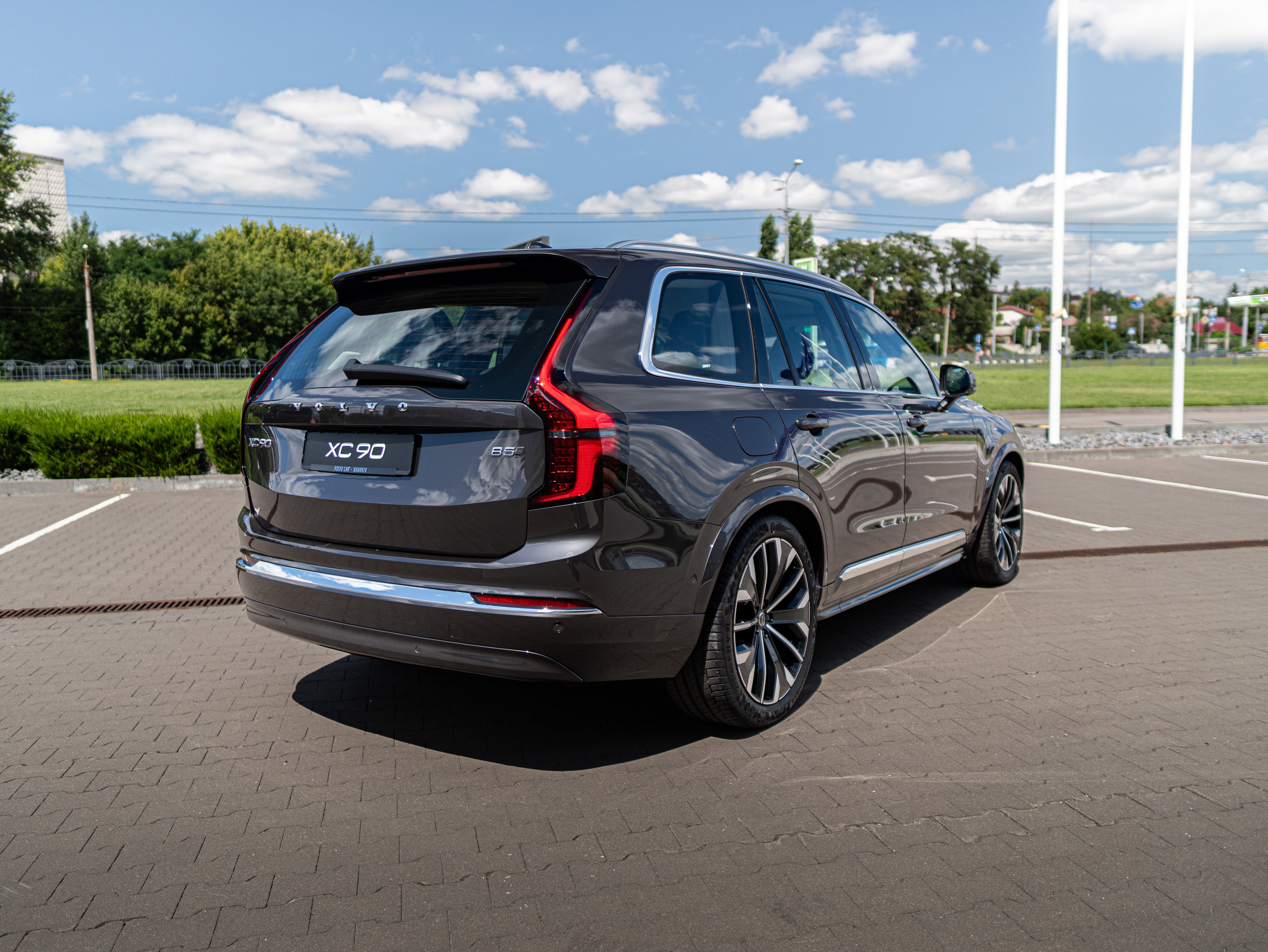 Volvo XC90 B5 Plus Bright Platinum Grey - Charcoal/Leac/Cardamom 2026