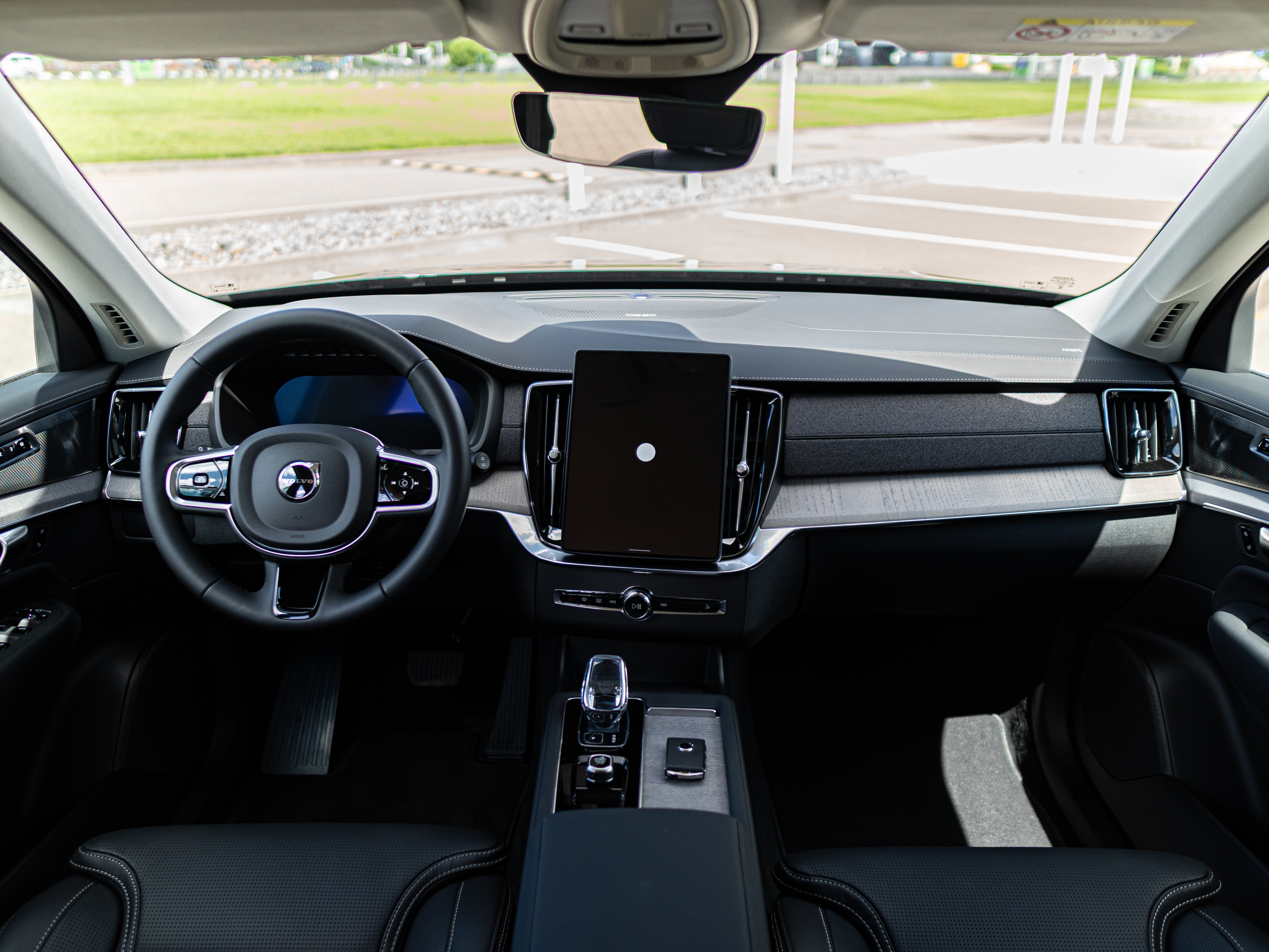 Volvo XC90 B5 Plus Bright Platinum Grey - Charcoal/Leac/Cardamom 2026