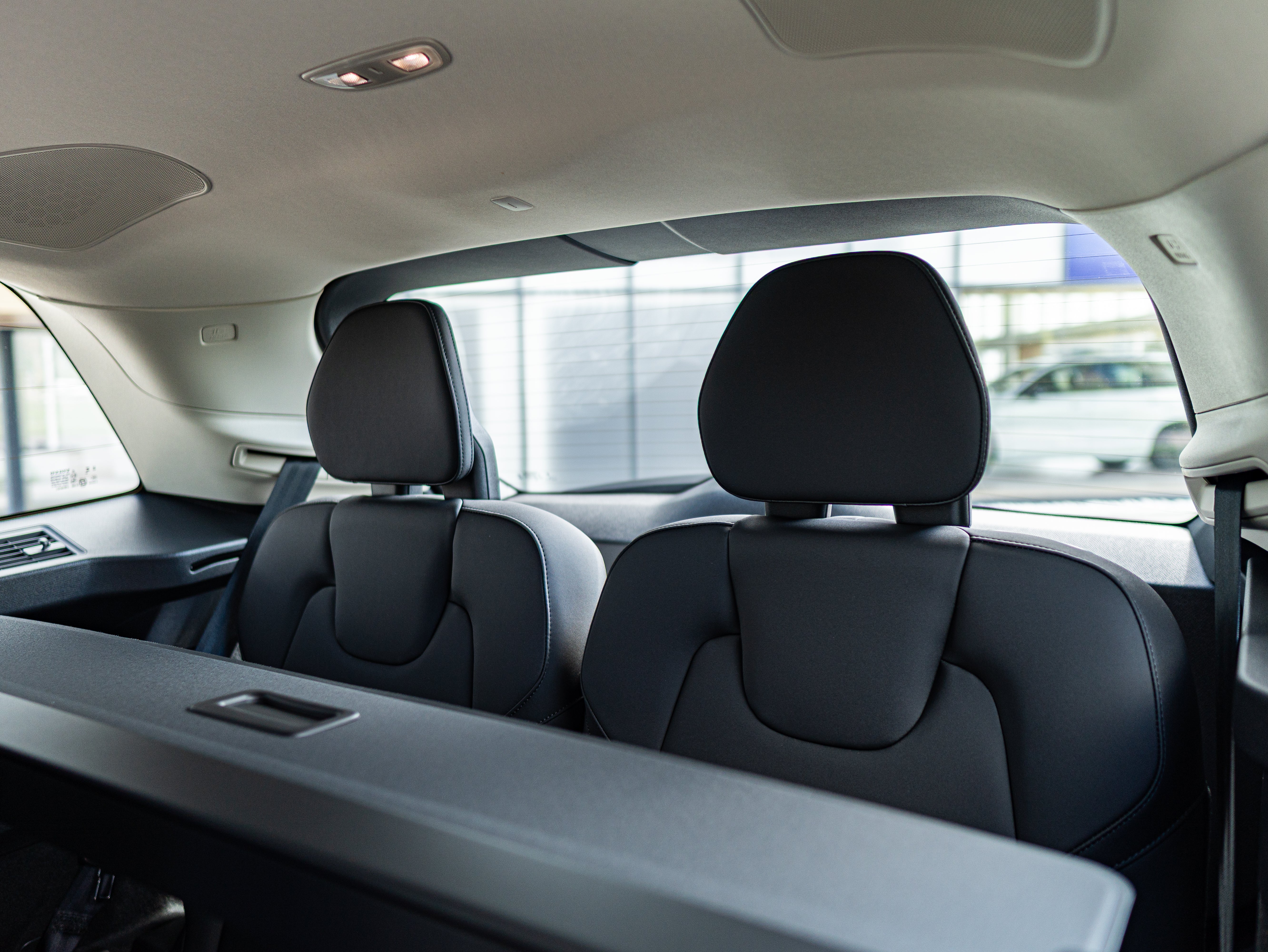 Volvo XC90 B5 Plus Bright Mulberry - Charcoal/Leac/Cardamom 2026