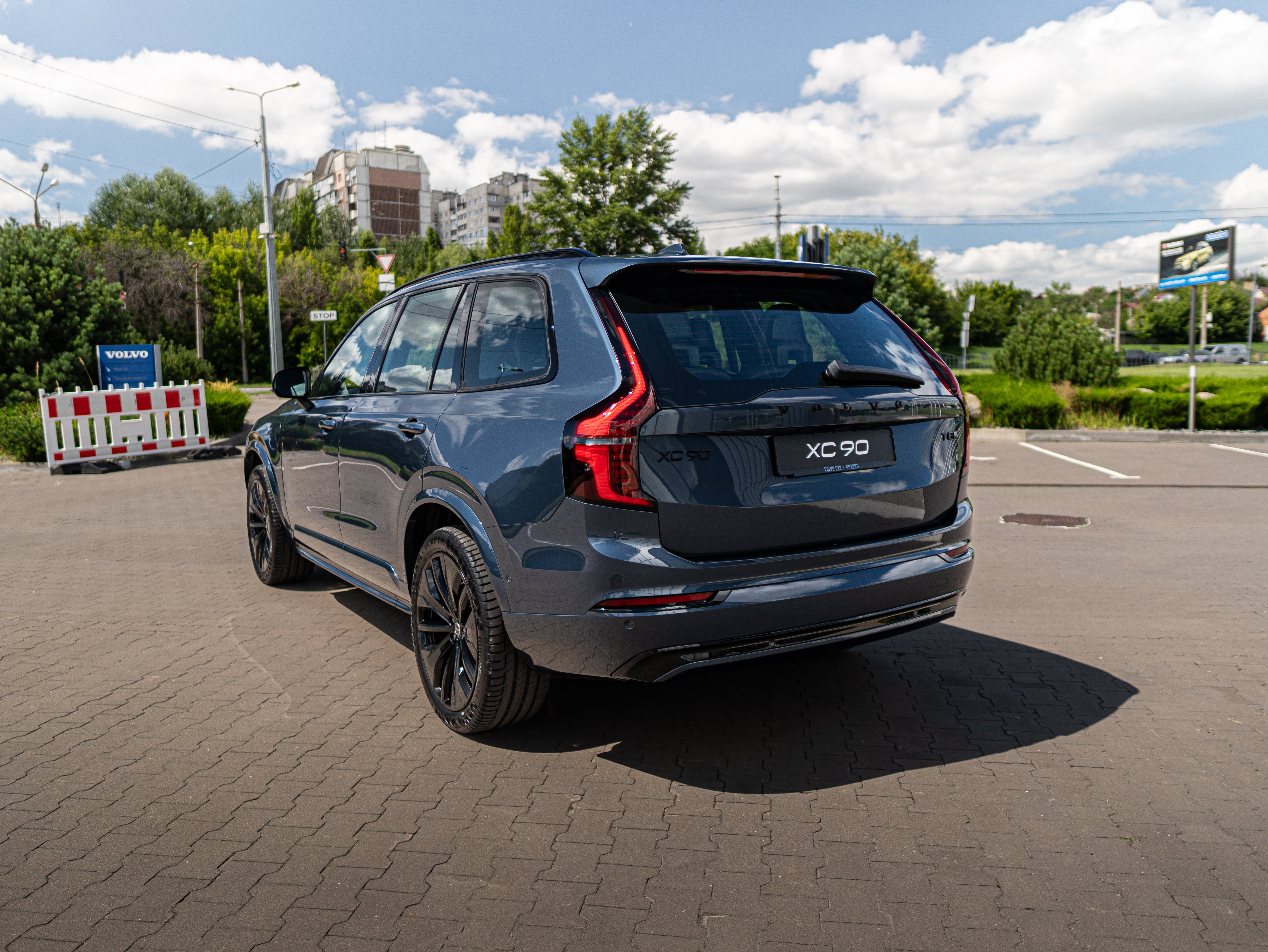 Volvo XC90 T8 Plus Black Edition Denim Blue - Charcoal/Leac/Cardamom 2026