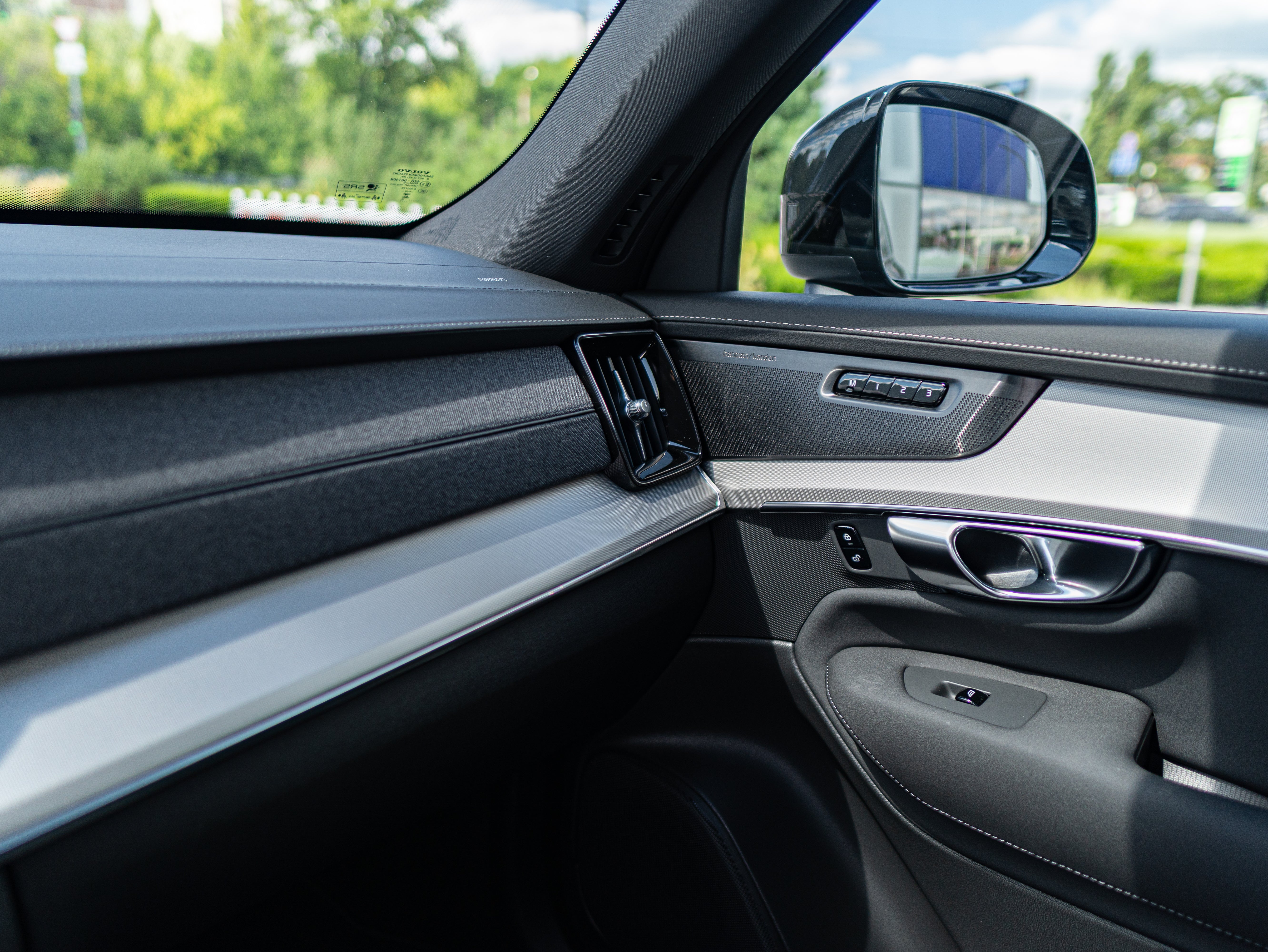 Volvo XC90 T8 Plus Black Edition Denim Blue - Charcoal/Leac/Cardamom 2026