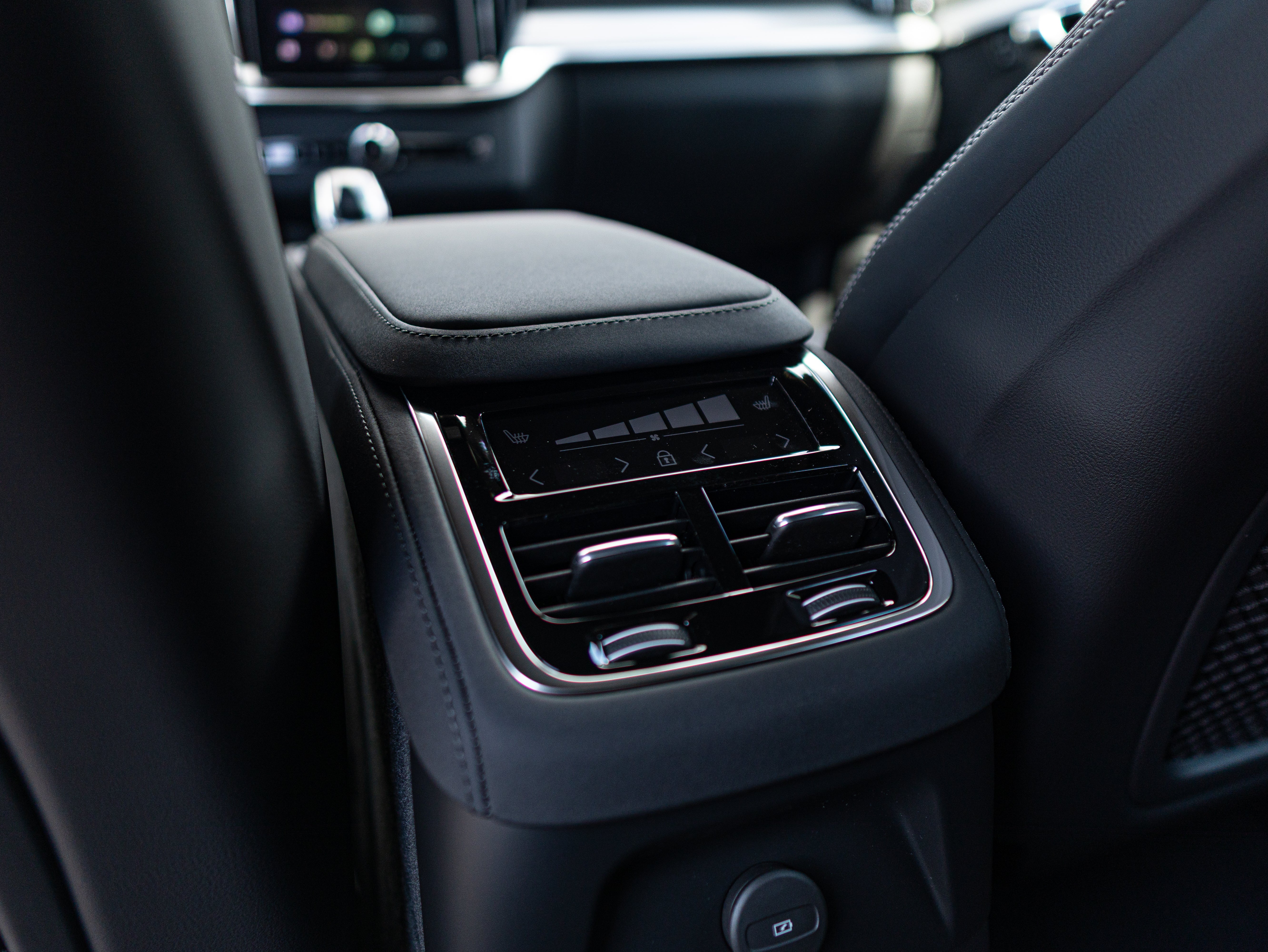 Volvo XC90 T8 Plus Black Edition Denim Blue - Charcoal/Leac/Cardamom 2026