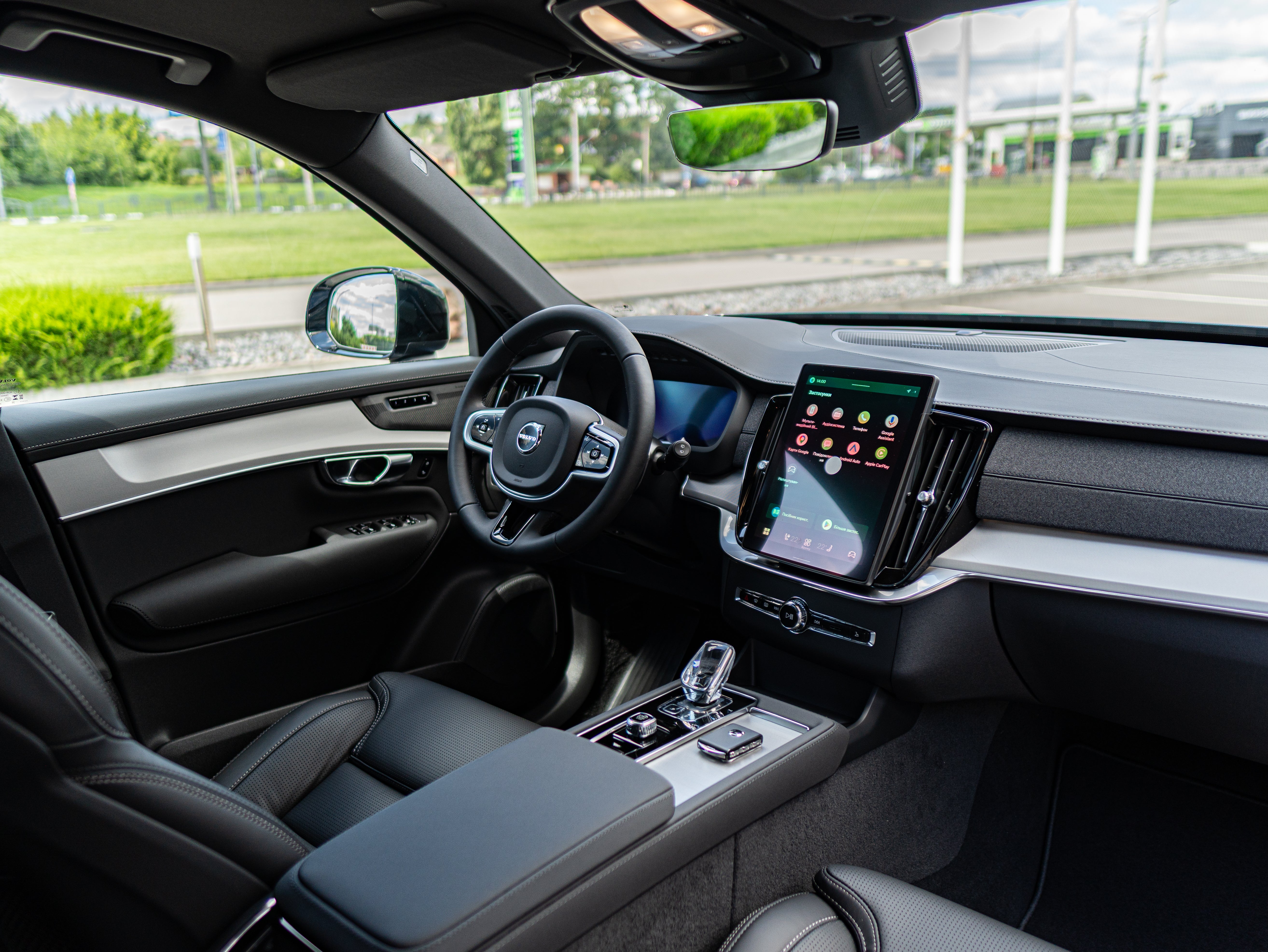 Volvo XC90 T8 Plus Black Edition Denim Blue - Charcoal/Leac/Cardamom 2026