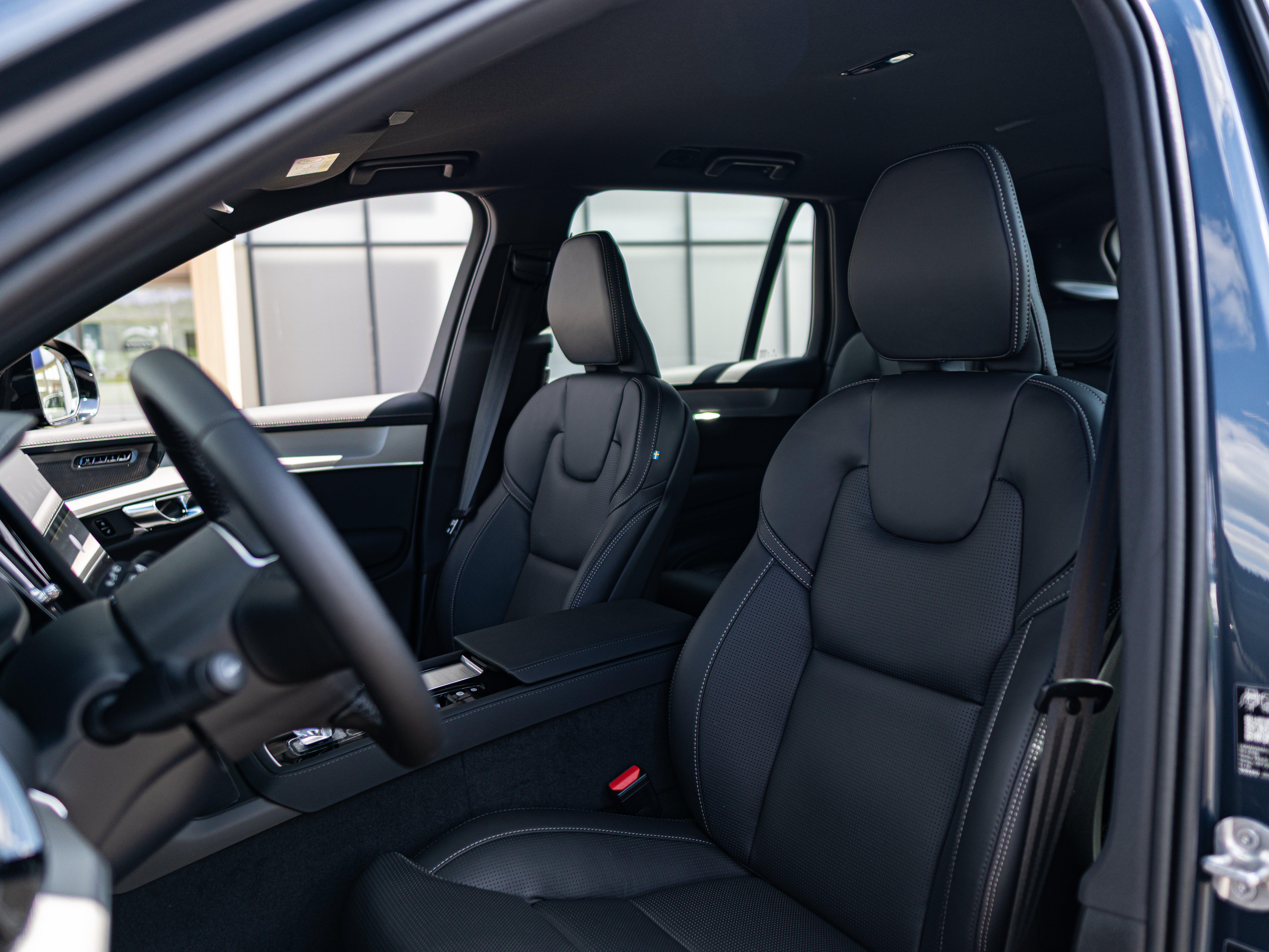 Volvo XC90 T8 Plus Black Edition Denim Blue - Charcoal/Leac/Cardamom 2026