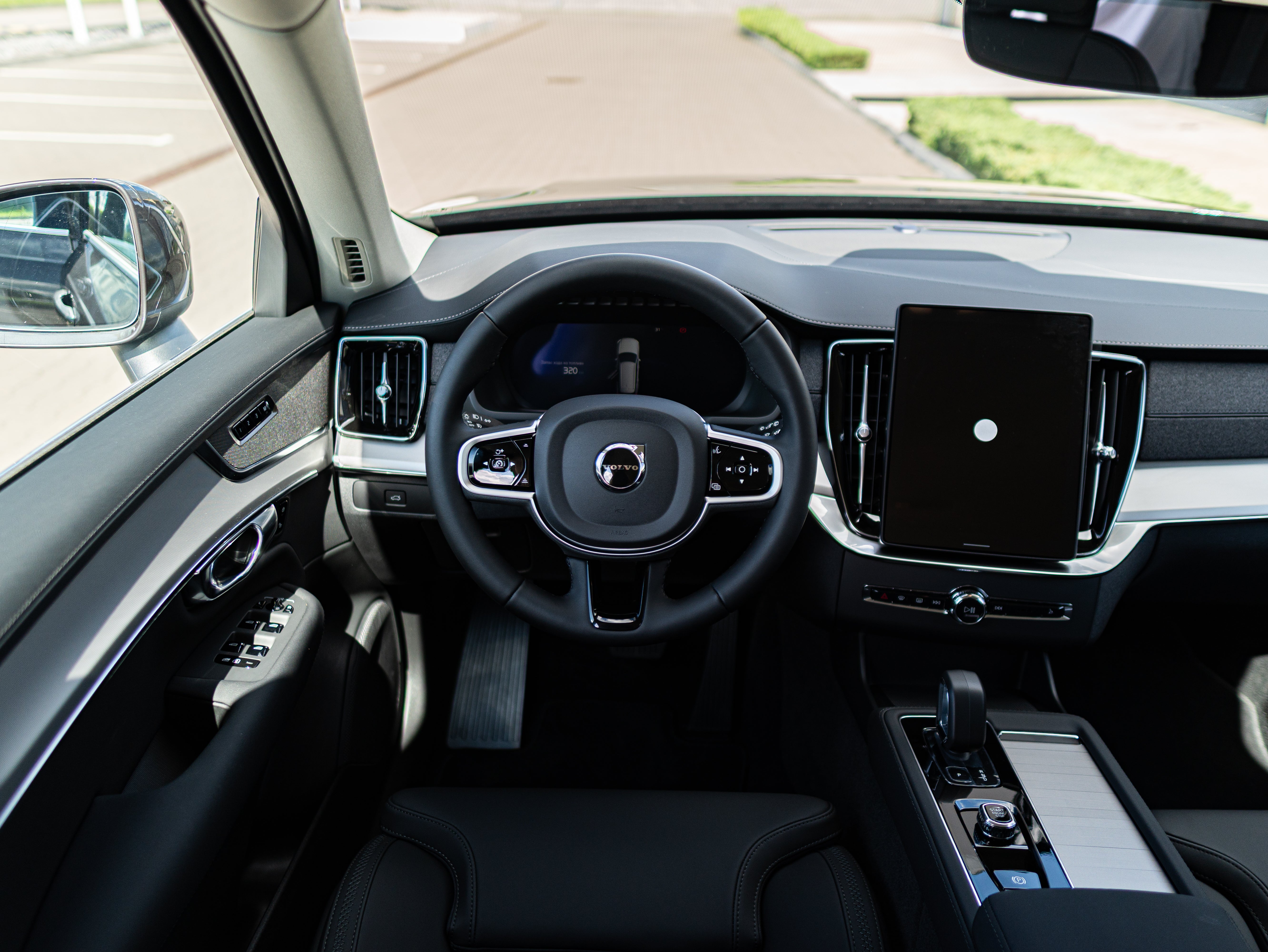 Volvo XC90 B5 Core Platinum Grey - Charcoal/Vinyl5/Charcoal 2026