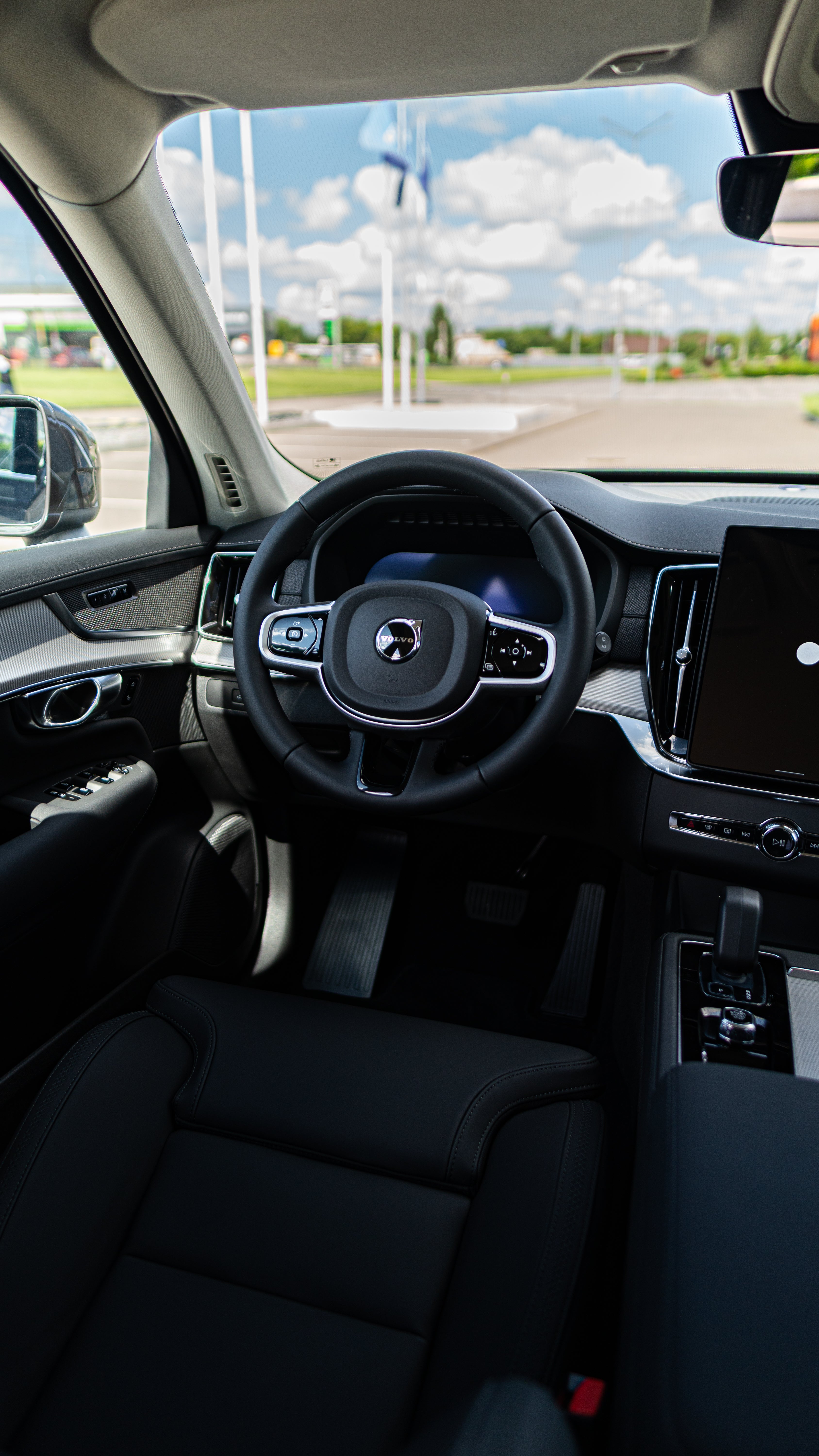 Volvo XC90 B5 Core Platinum Grey - Charcoal/Vinyl5/Charcoal 2026
