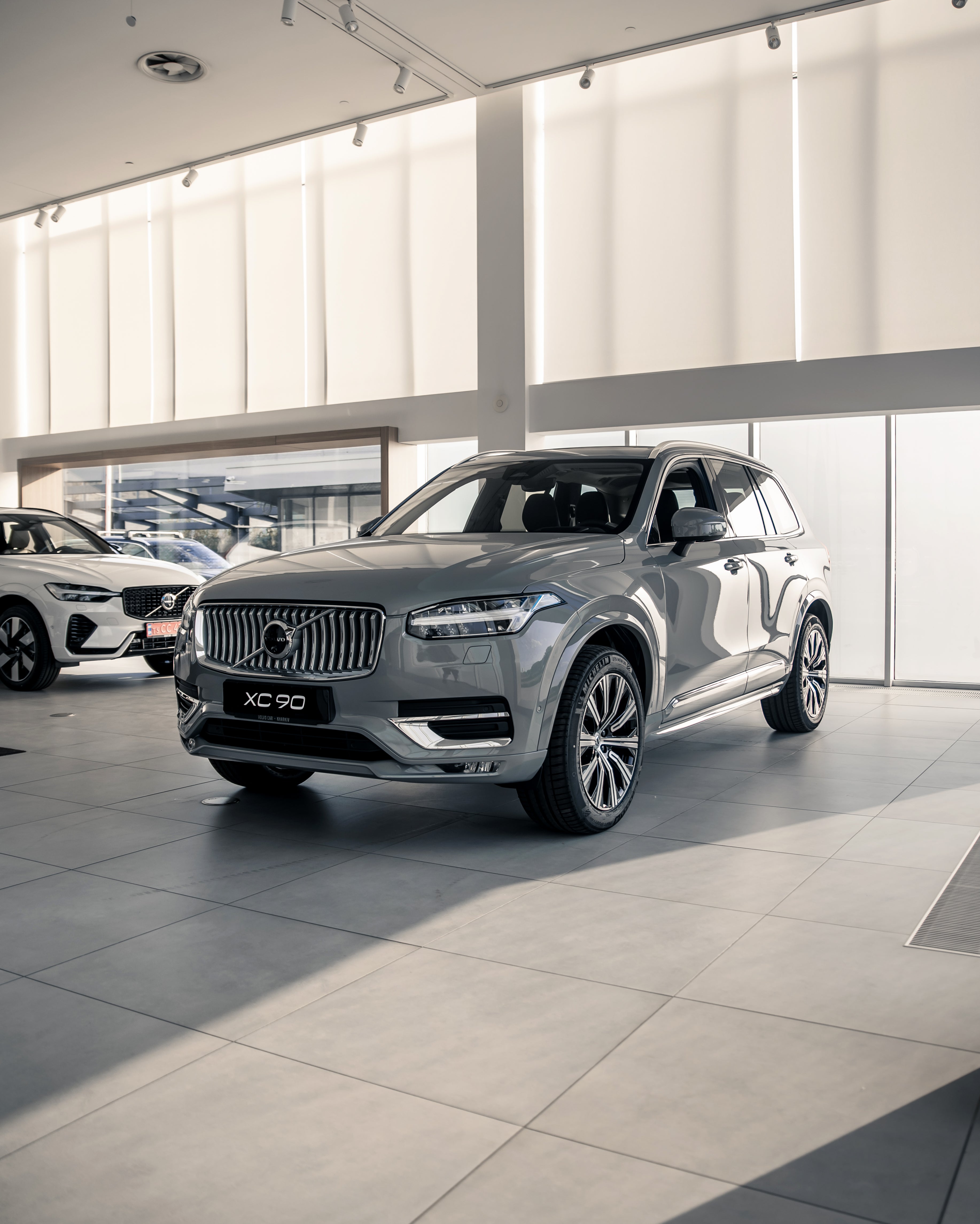 Volvo XC90 B5 Plus Vapour Grey