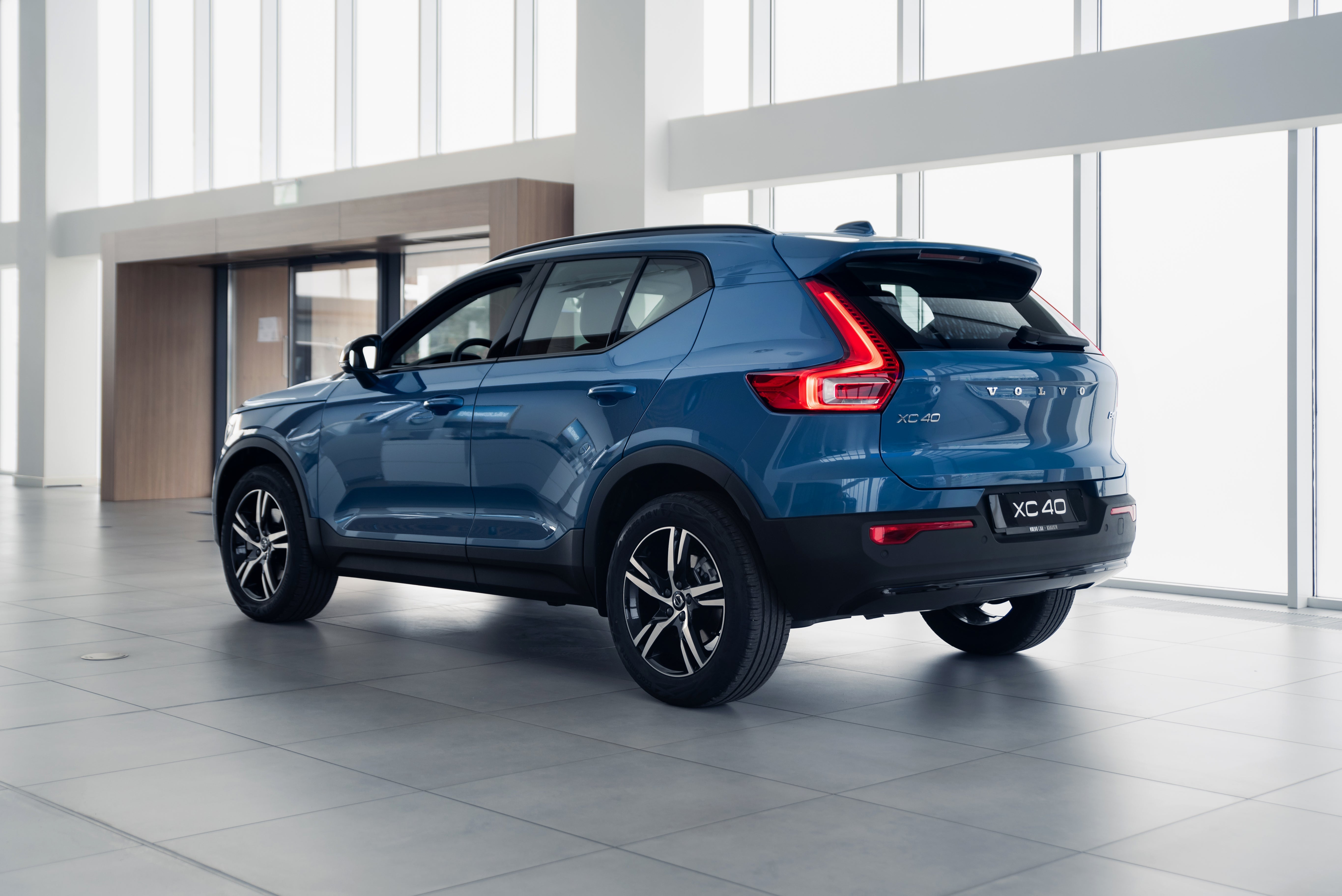 Volvo XC40 B4 Plus Fjord Blue